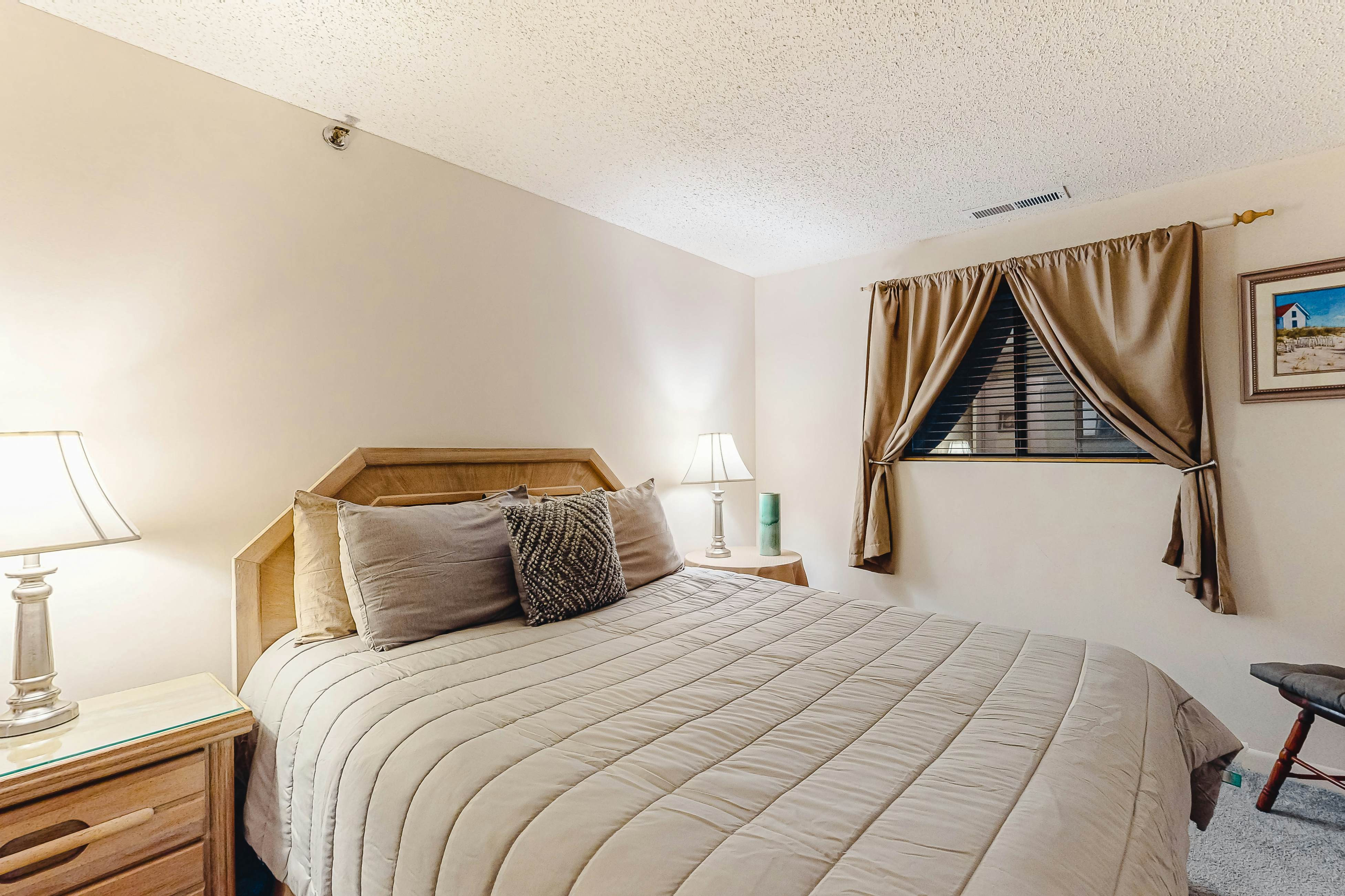 Sandy Square 305 3 BD Ocean City, MD Vacation Rental Vacasa