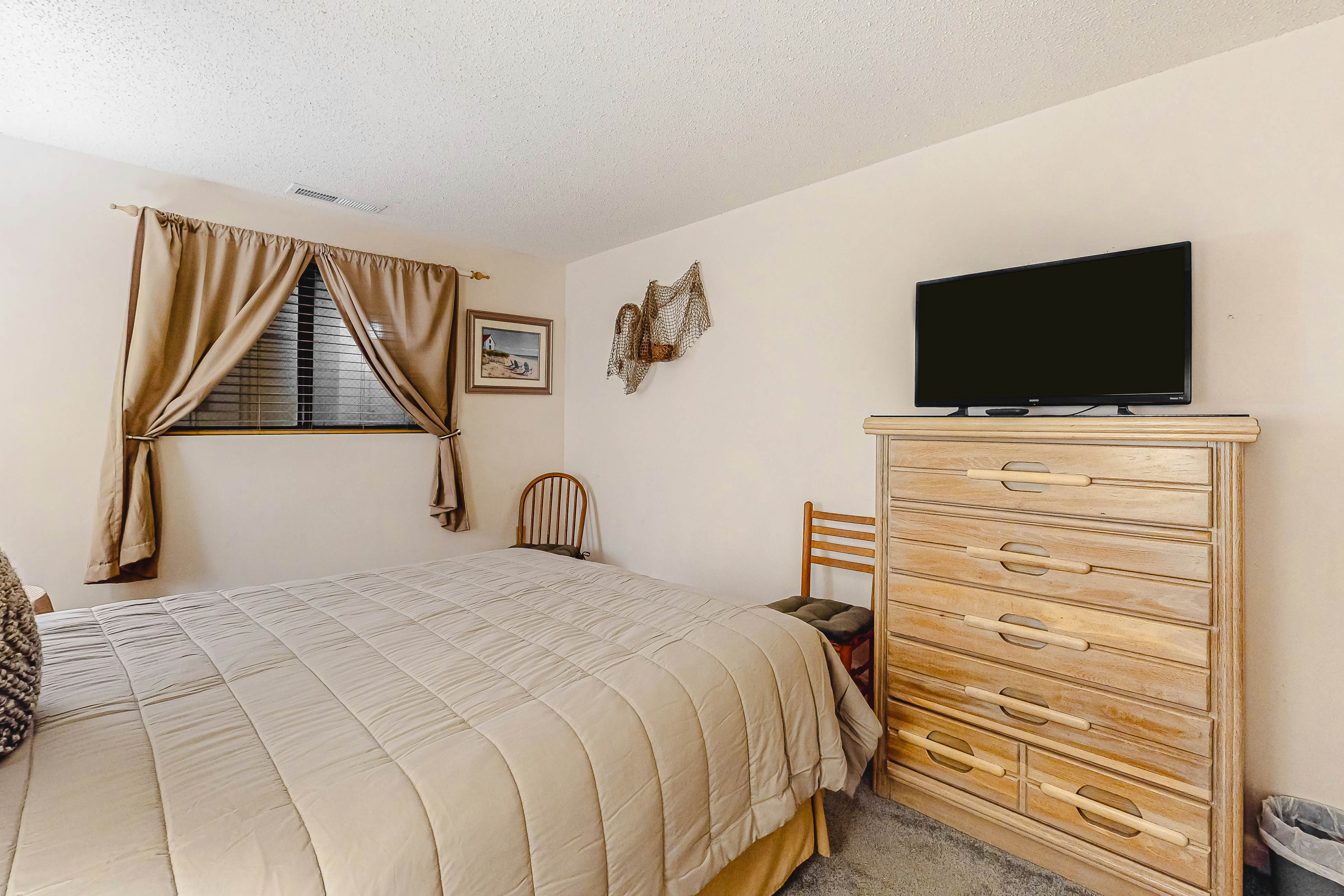 Sandy Square 305 3 BD Ocean City, MD Vacation Rental Vacasa