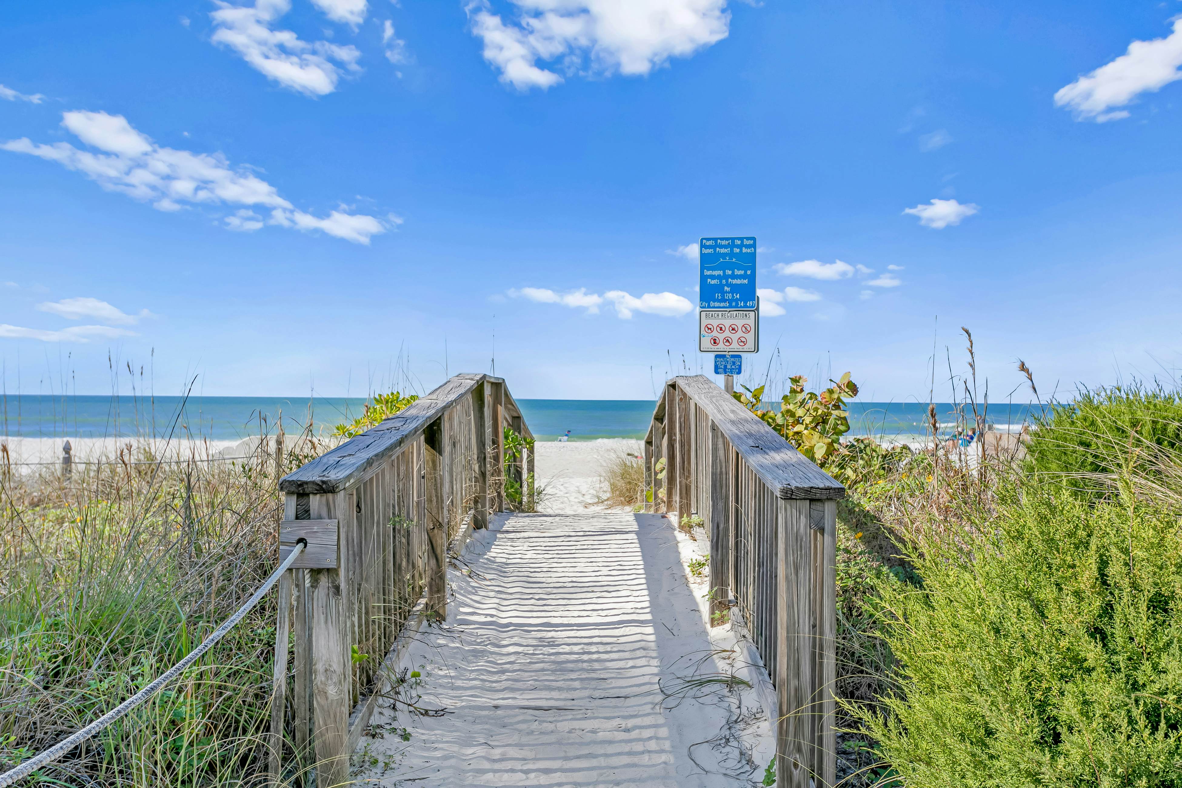 Seagrass Sunsets | 2 BD Bradenton Beach, FL Vacation Rental | Vacasa