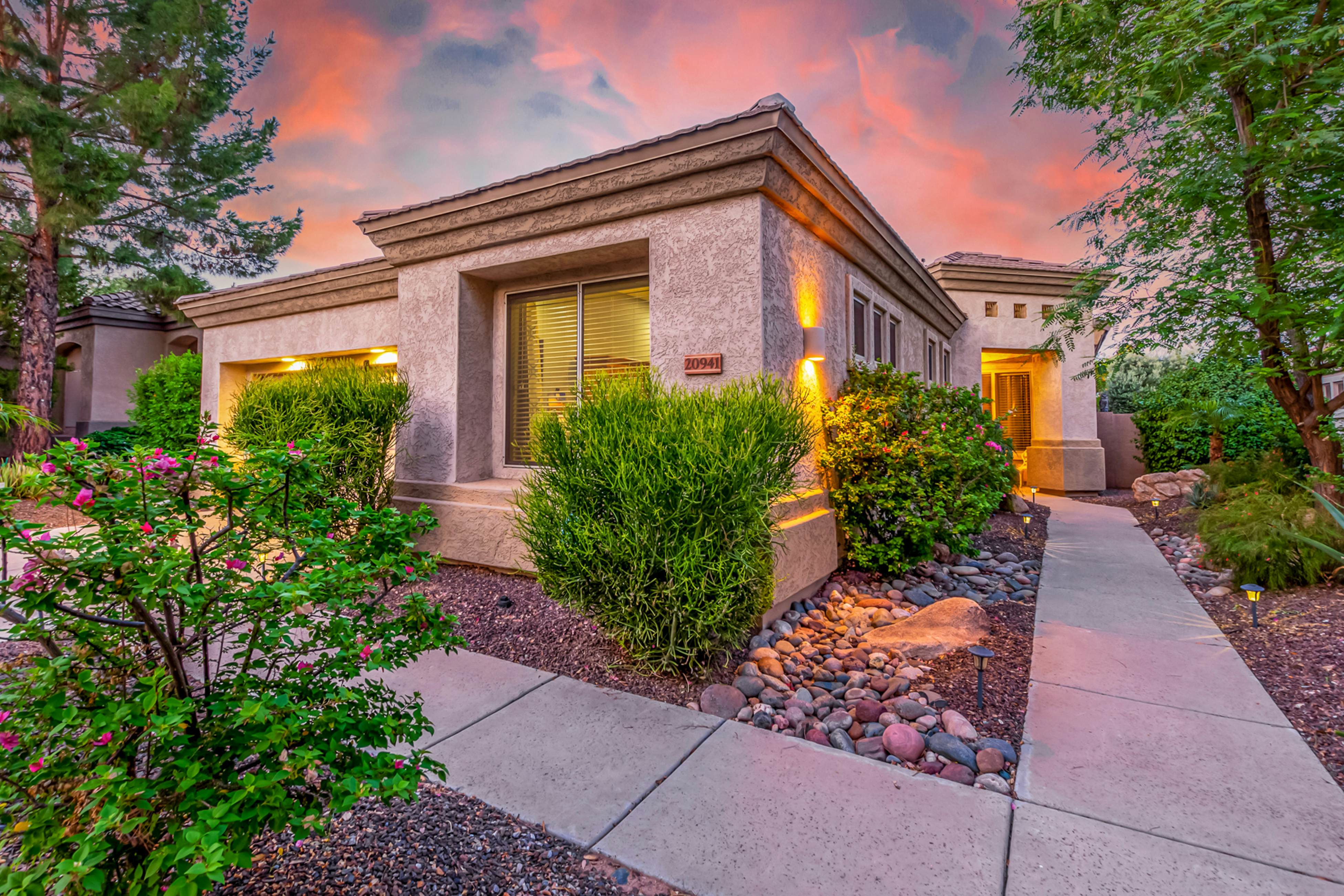 Arrowhead Oasis 2 BD Glendale, AZ Vacation Rental Vacasa