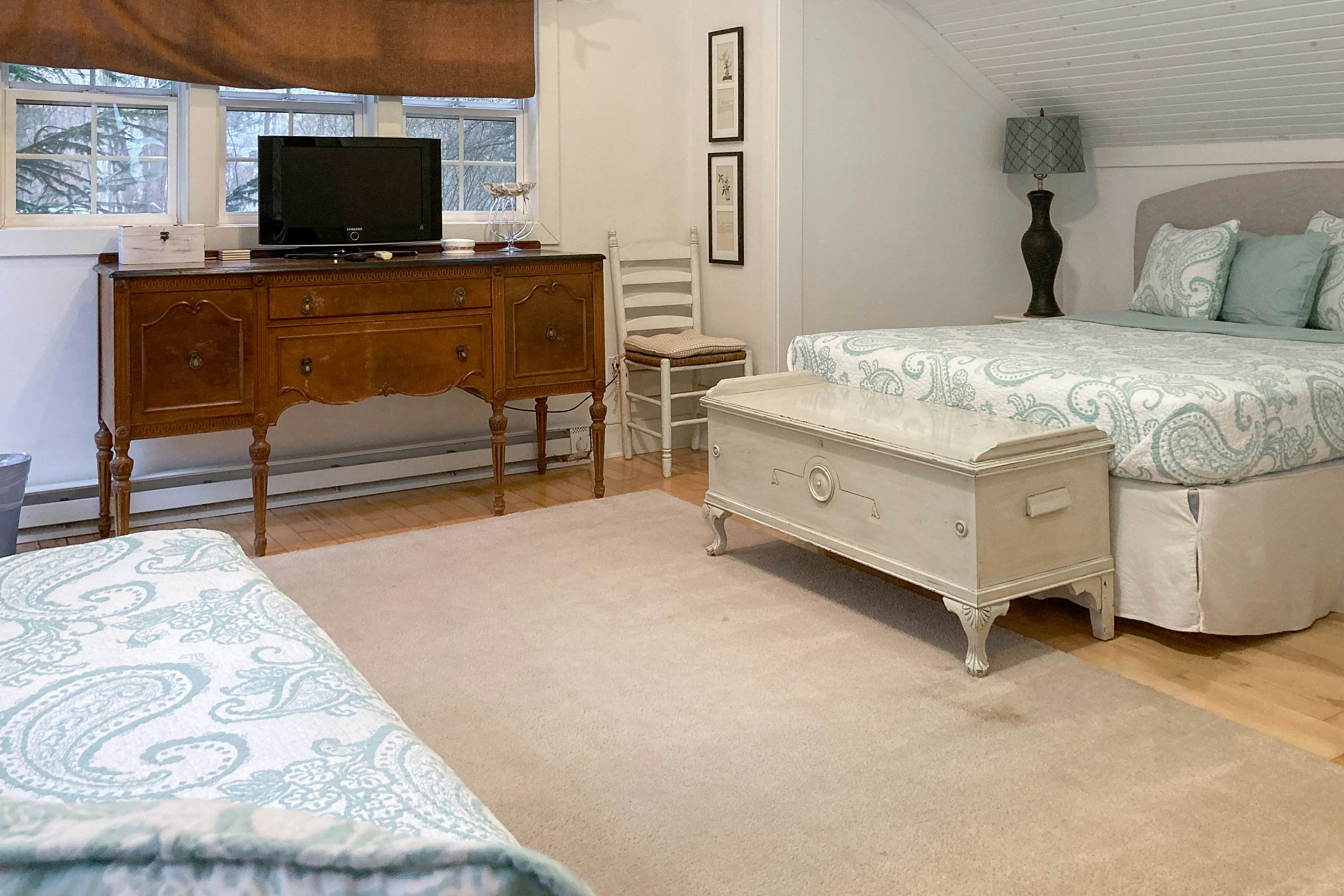 Azure Forest Pool House