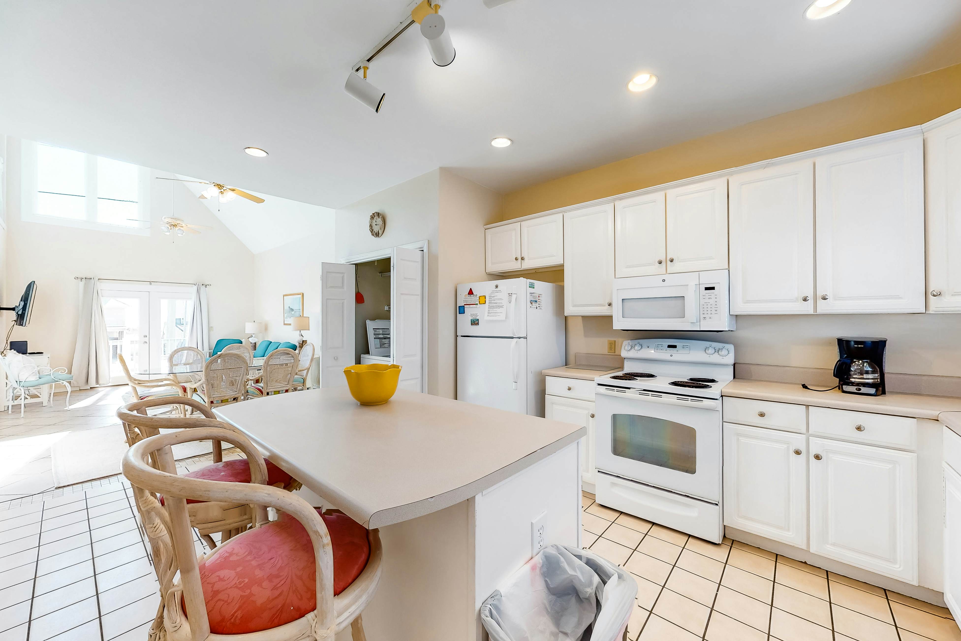 Beach Breeze 4 BD Gulf Shores, AL Vacation Rental Vacasa