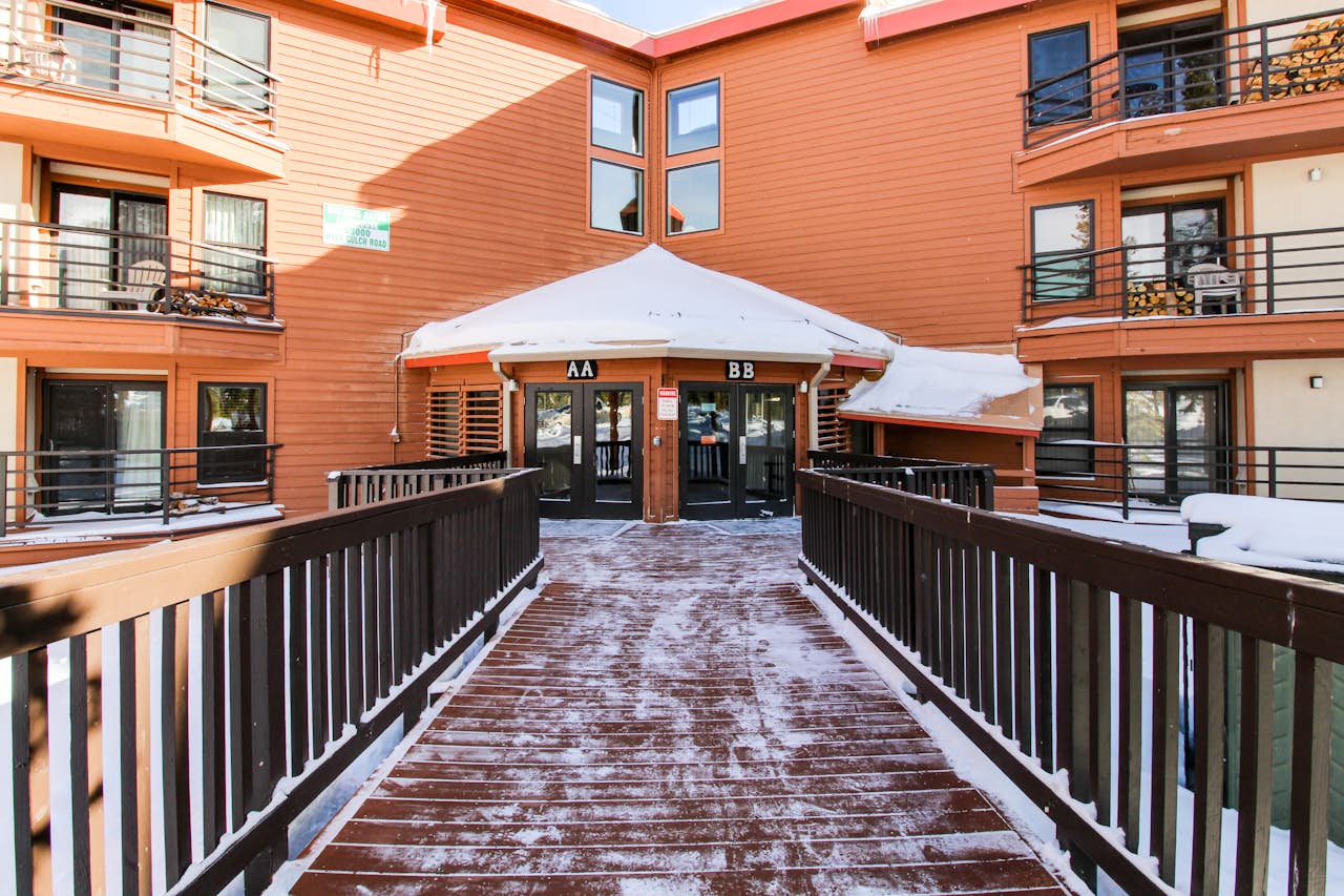 Buffalo Village Condo 2 BD Vacation Rental in Silverthorne, CO Vacasa