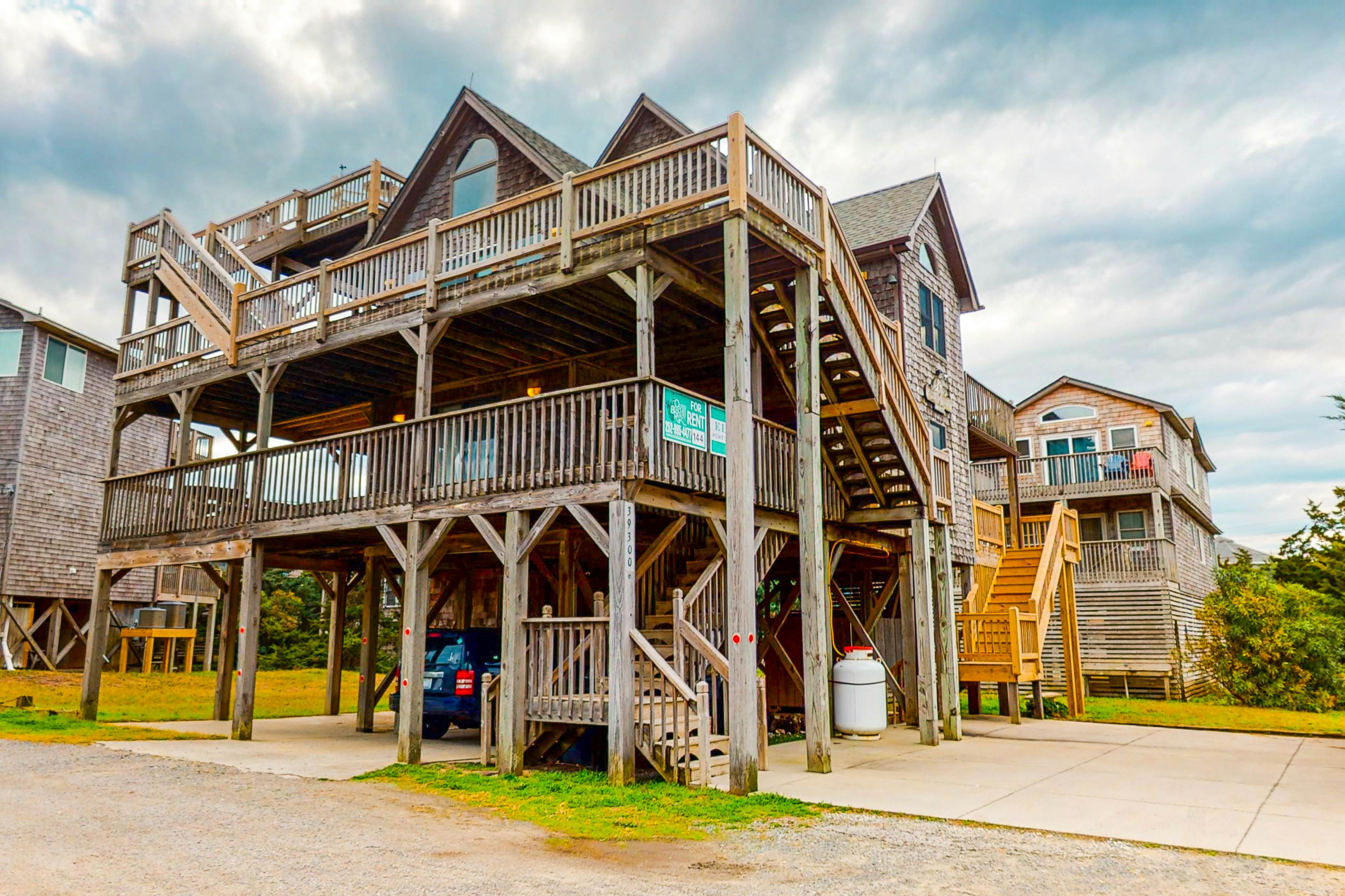 Miles Away 3 BD Avon, NC Vacation Rental Vacasa