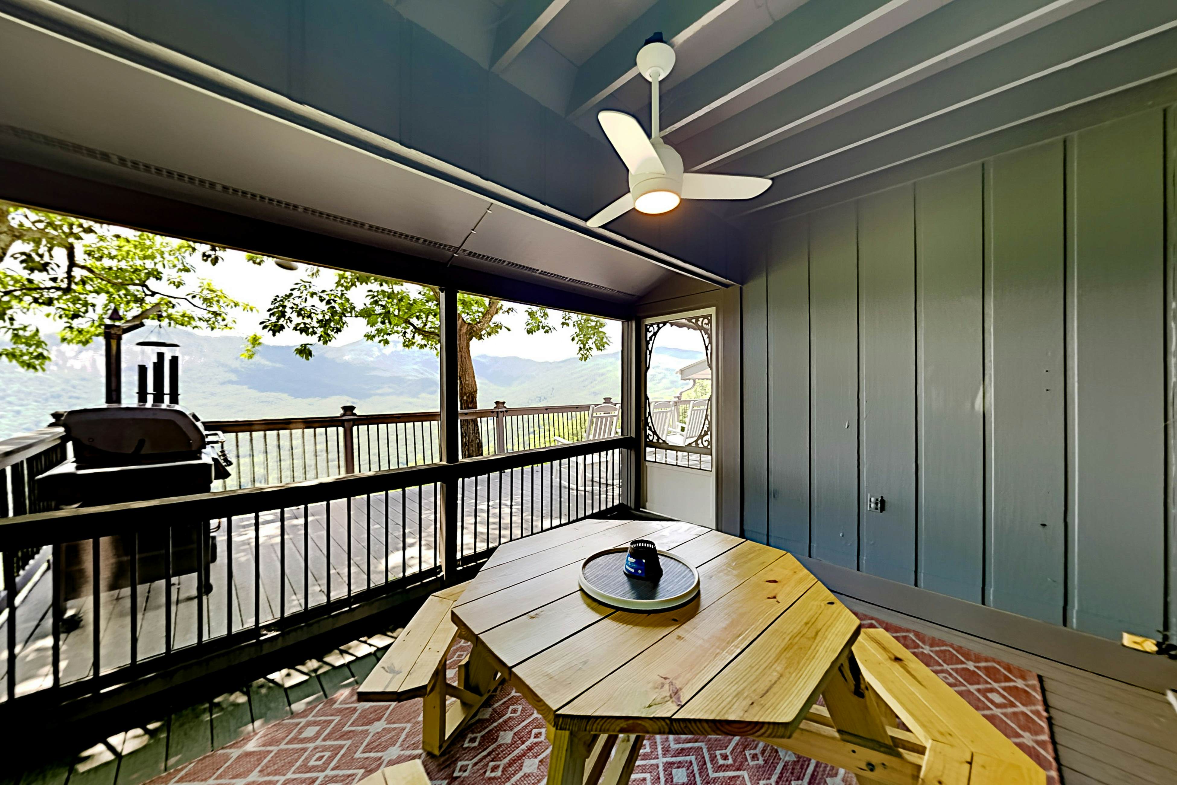 Youngs Mountain Hideaway