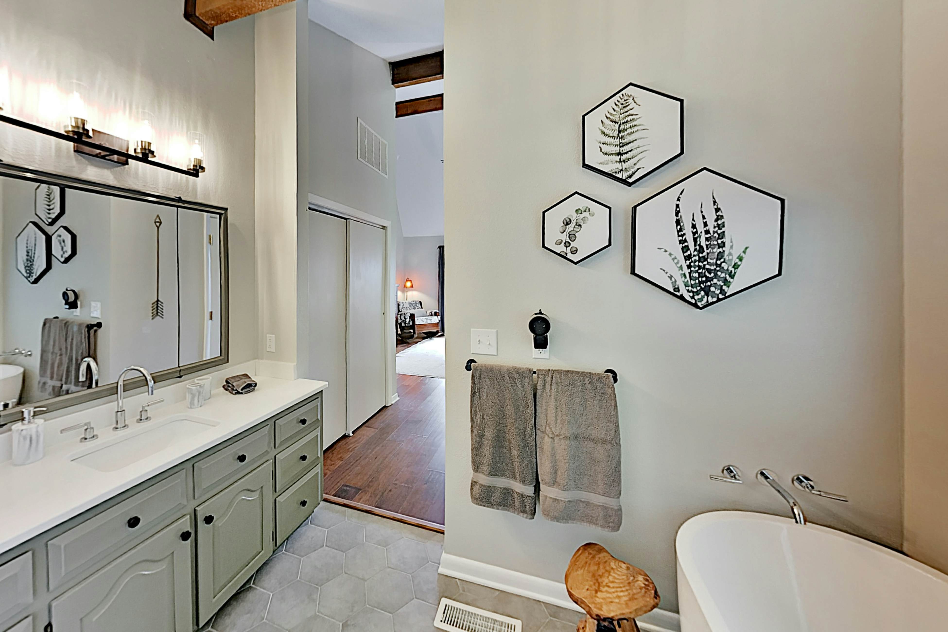 Youngs Mountain Hideaway