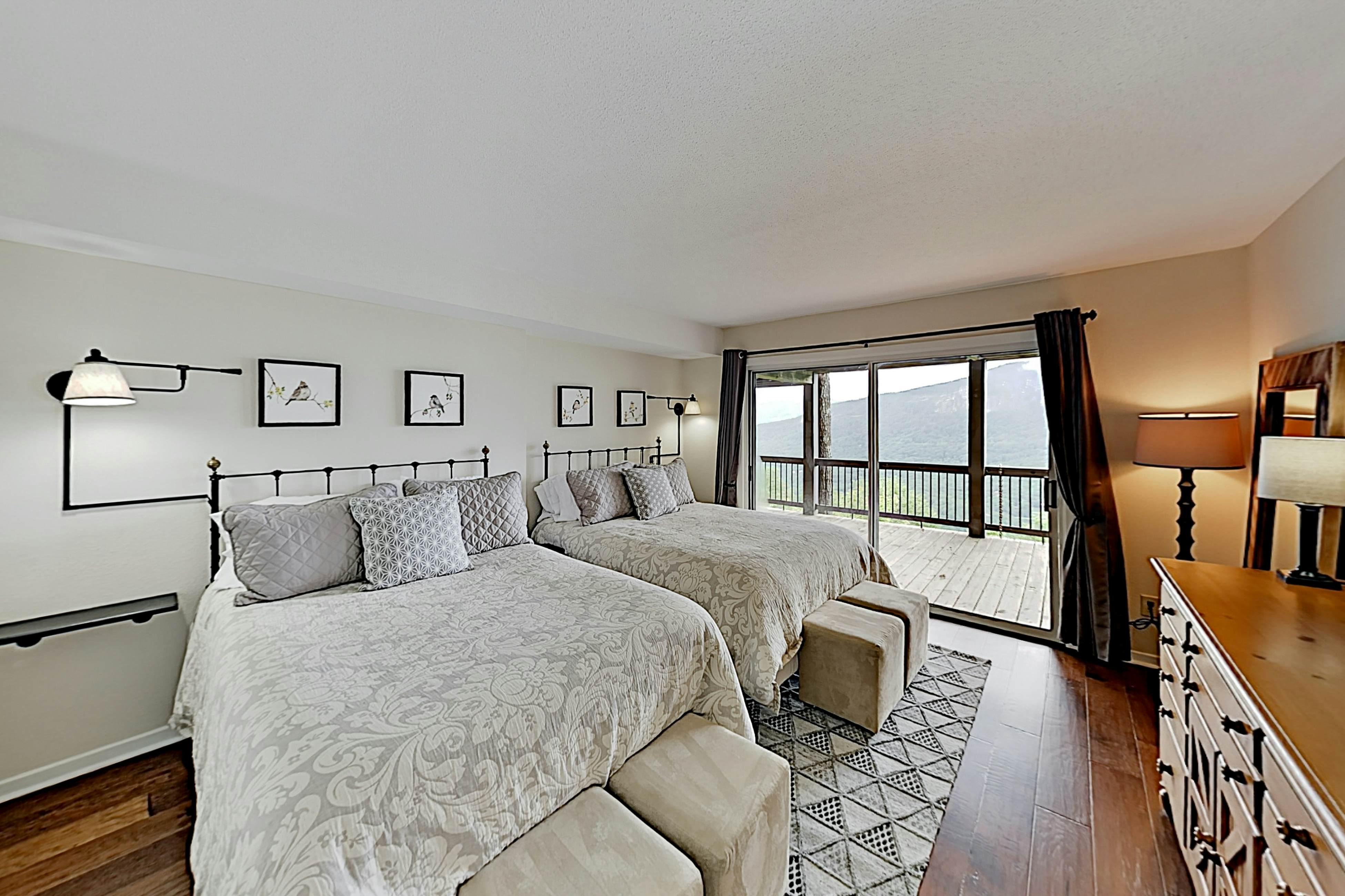 Youngs Mountain Hideaway