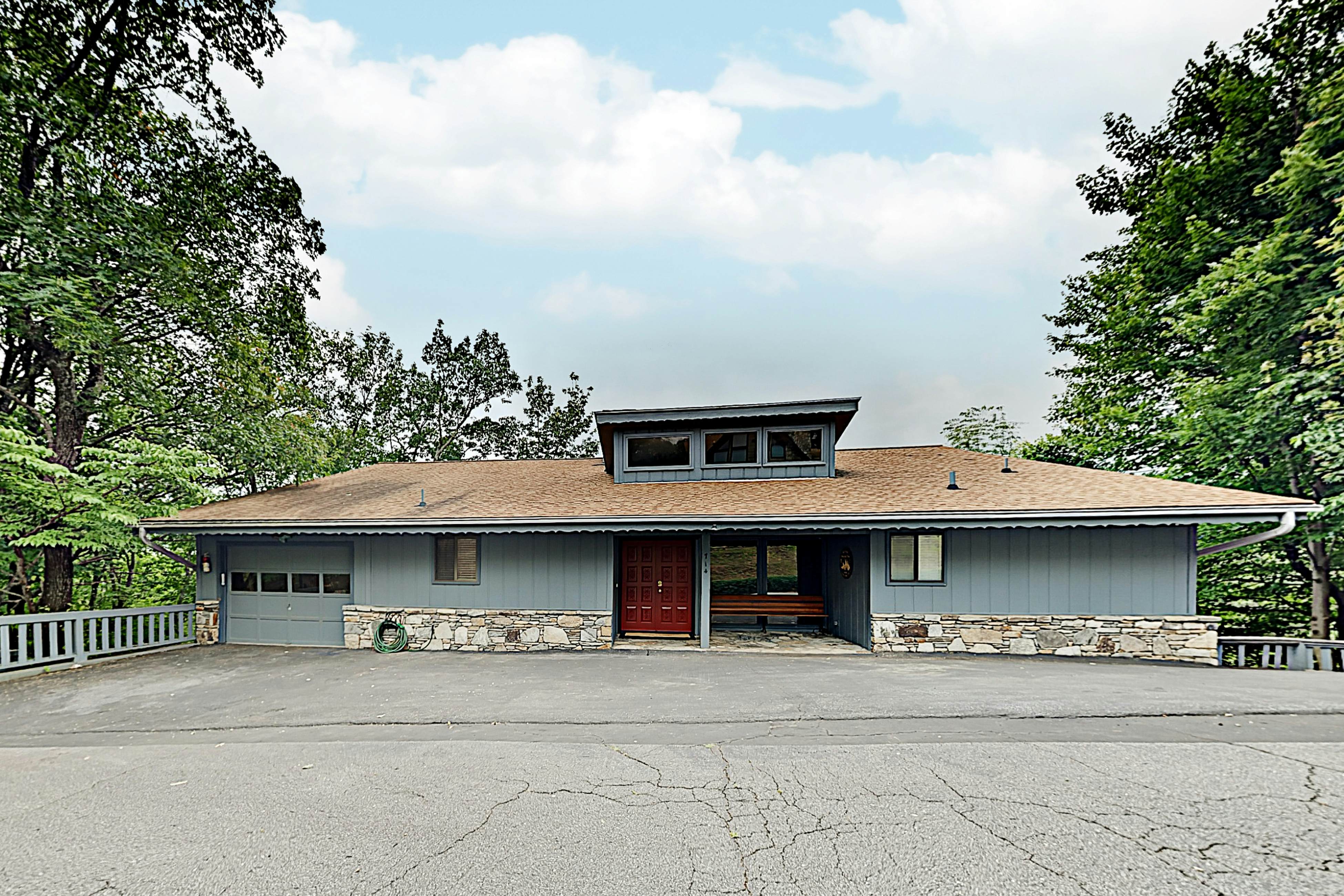 Youngs Mountain Hideaway