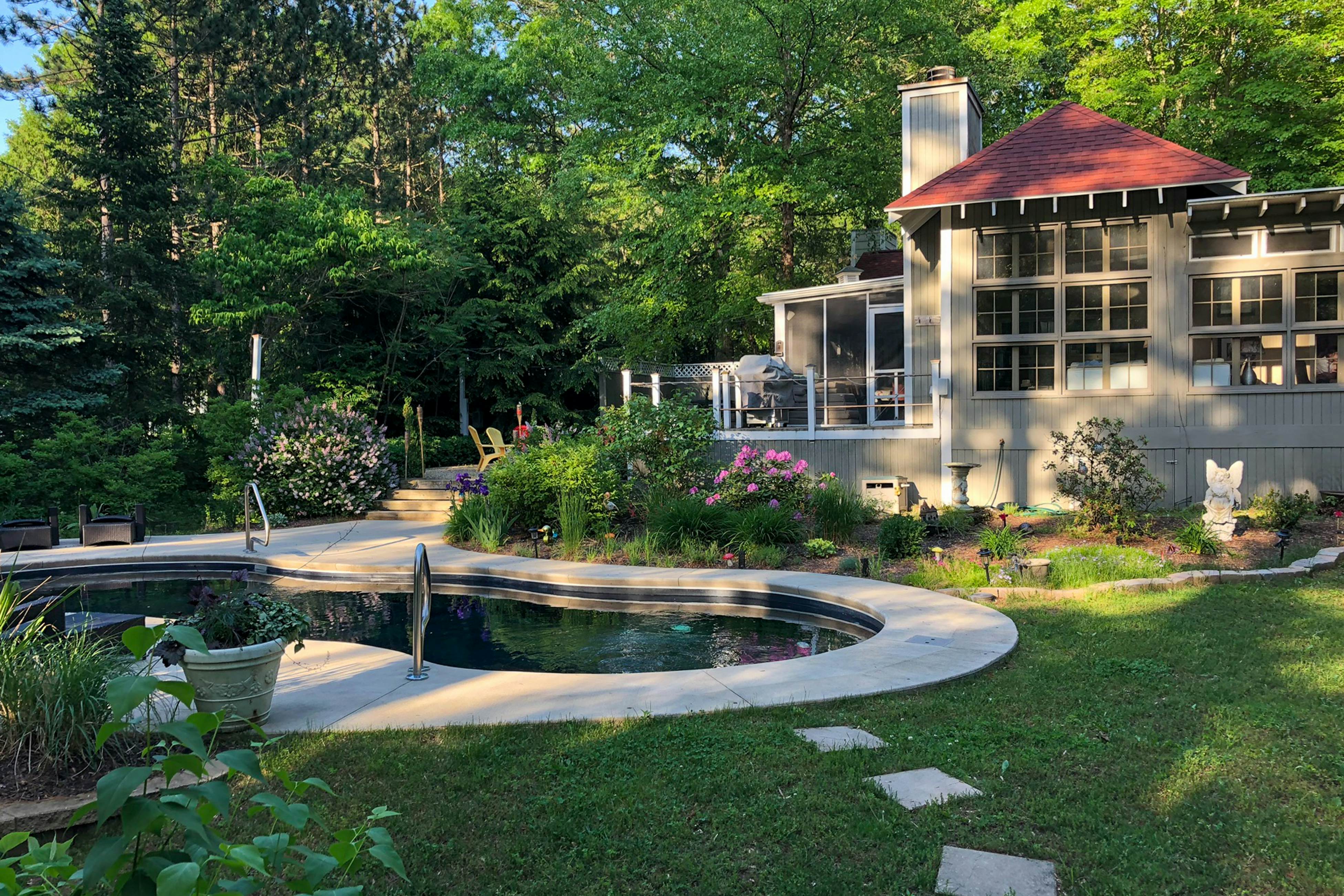 Azure Forest Pool House