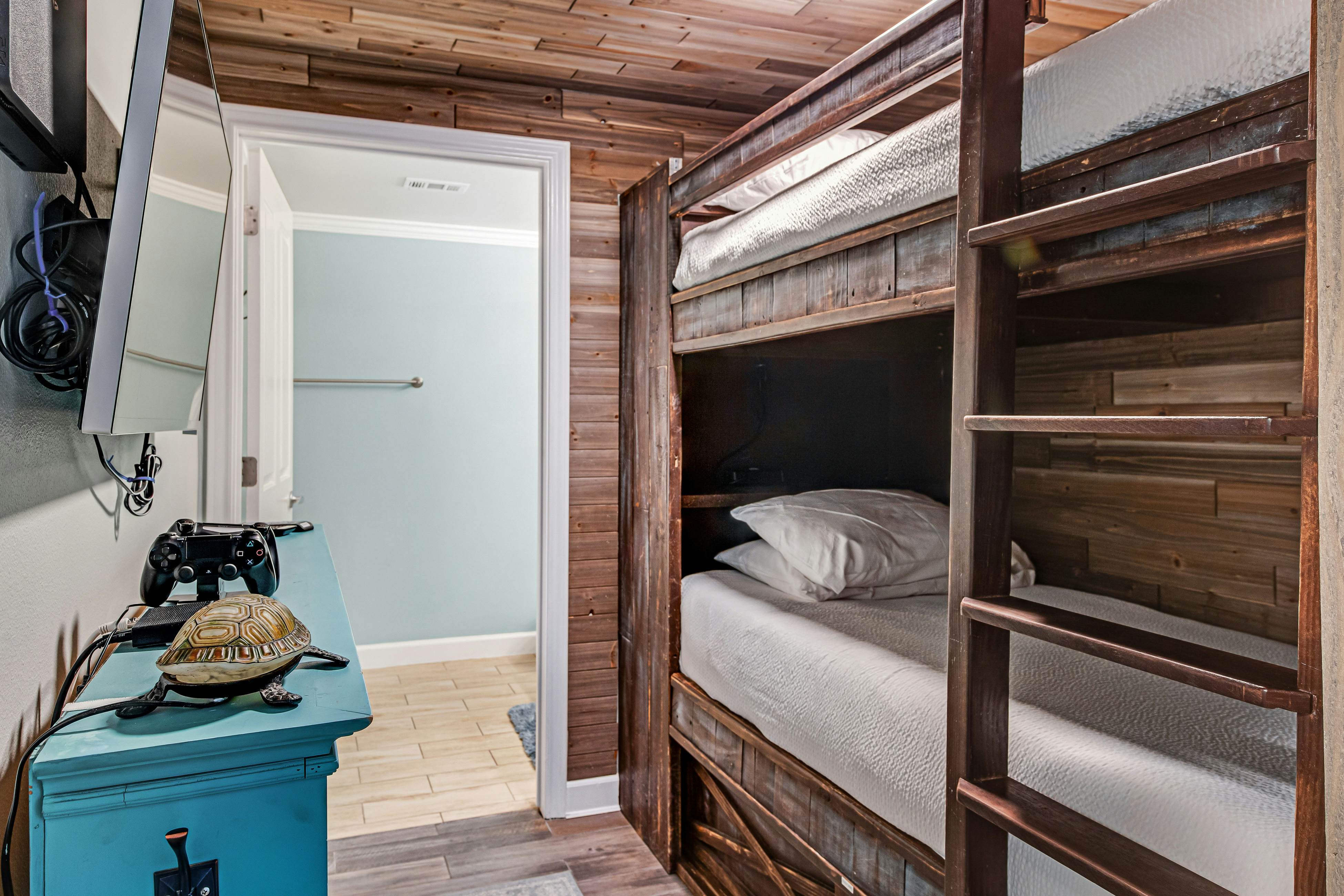 Shores of Panama 2030