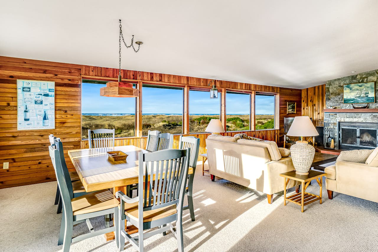 Copalis Beach Hideaway 4 BD Copalis Beach, WA Vacation Rental Vacasa