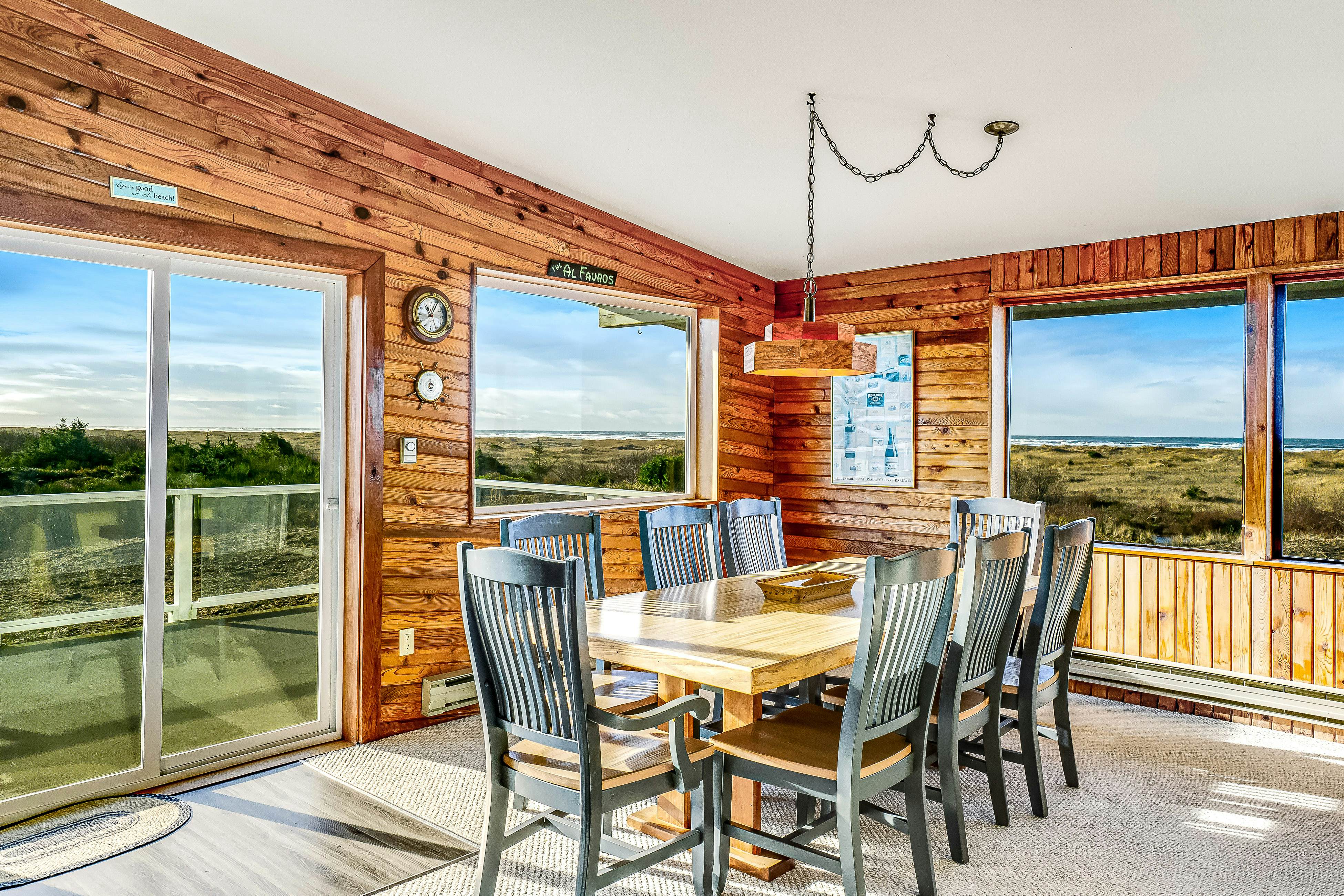 Copalis Beach Hideaway 4 BD Copalis Beach, WA Vacation Rental Vacasa