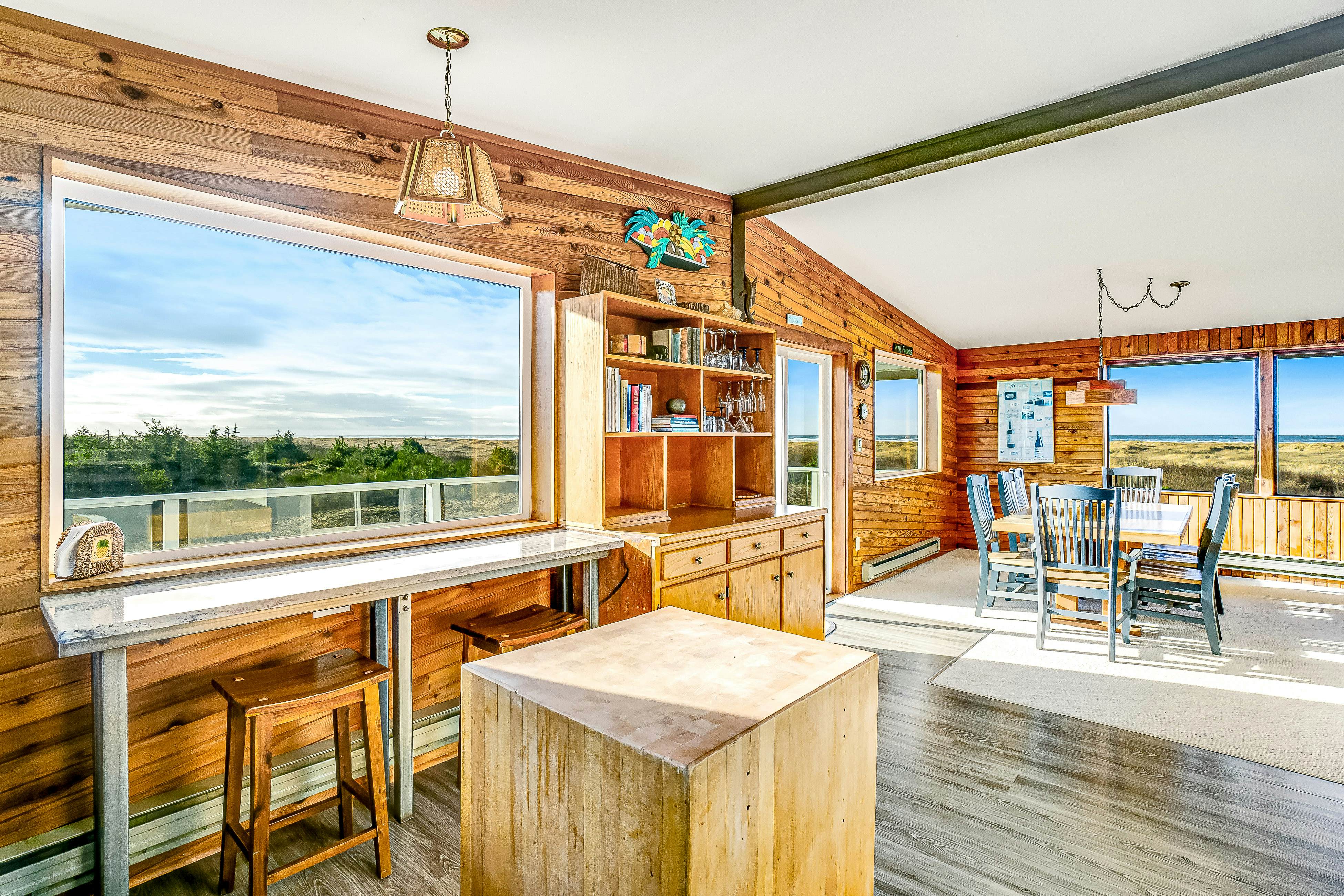 Copalis Beach Hideaway 4 BD Copalis Beach, WA Vacation Rental Vacasa