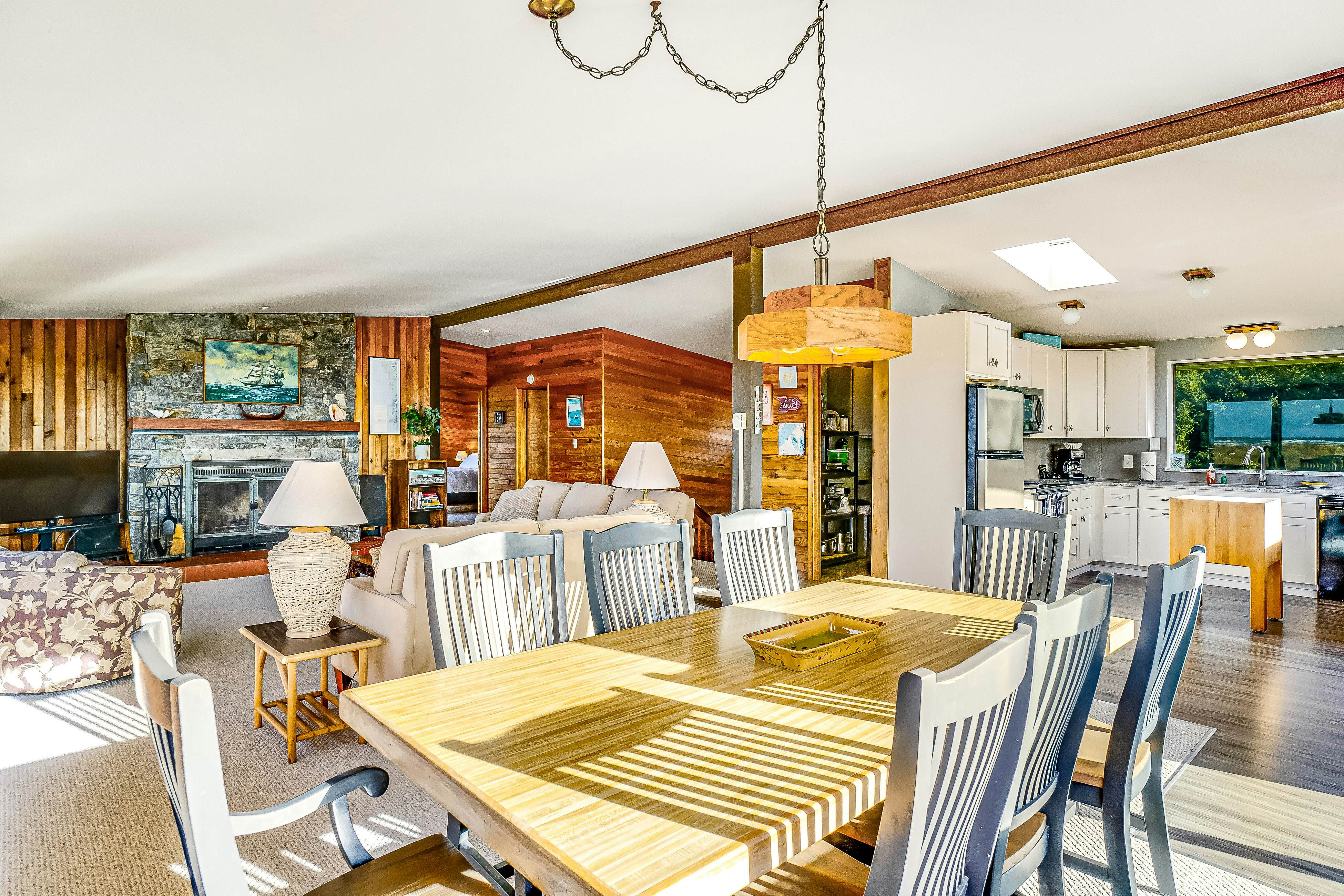 Copalis Beach Hideaway 4 BD Copalis Beach, WA Vacation Rental Vacasa