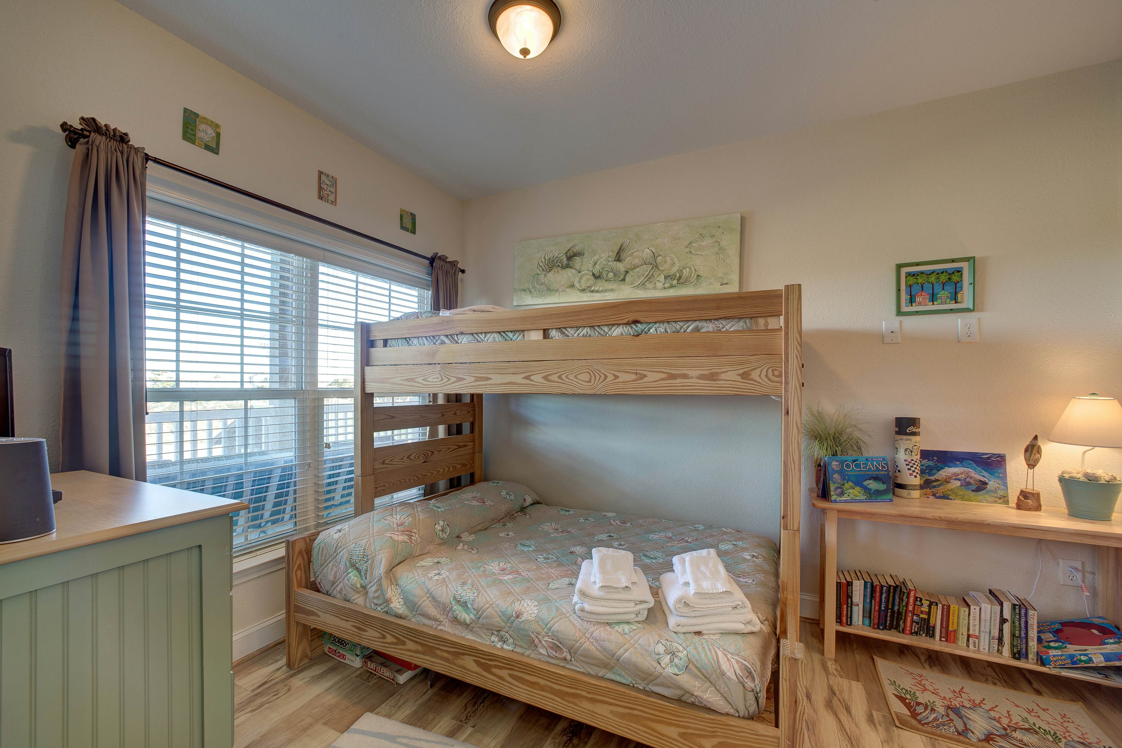 Wahoo 814 102DSH 2 BD Hatteras, NC Vacation Rental Vacasa