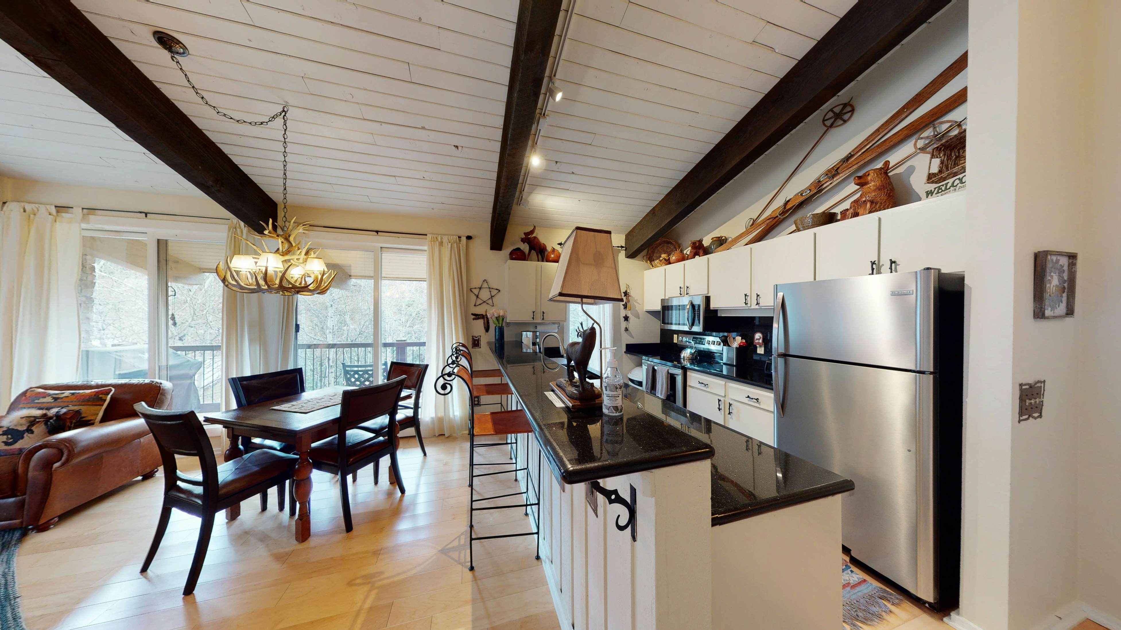 Peaceful Woodbridge Hideaway 14C