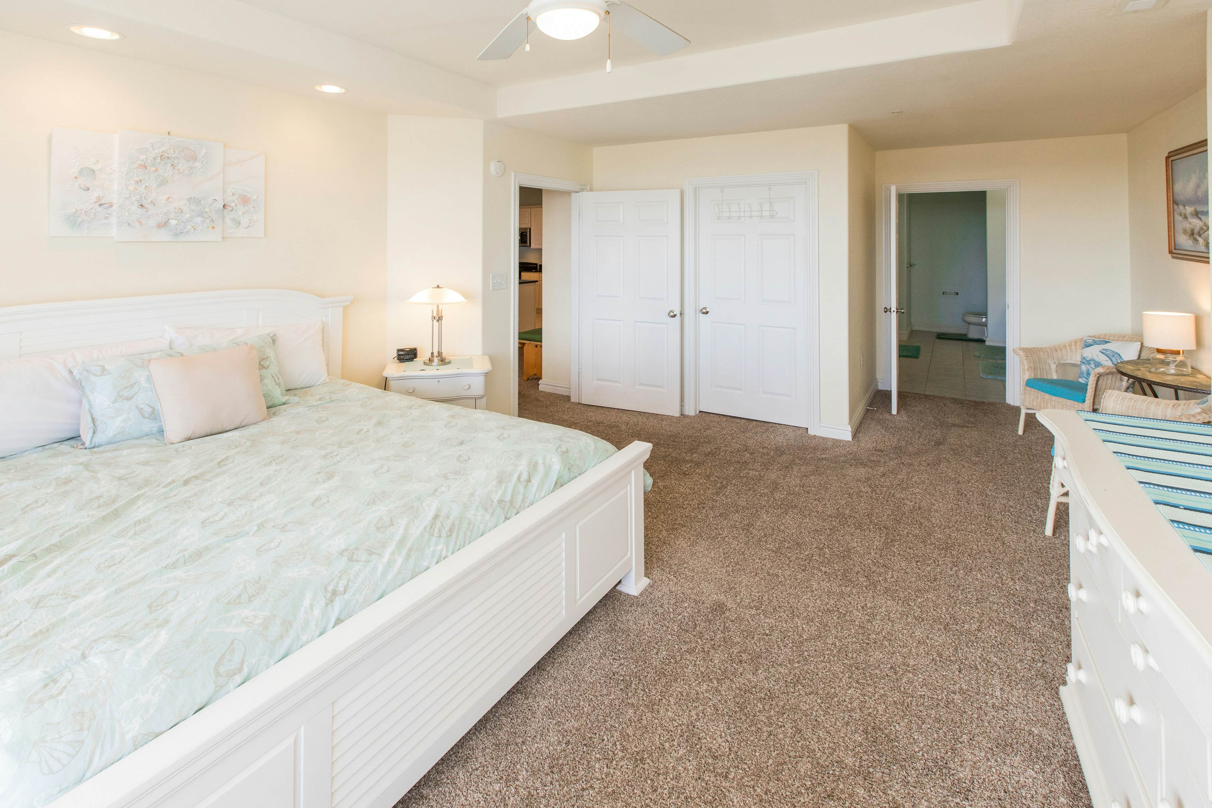 The Sandbridge Dunes - Captains' Quarters 408