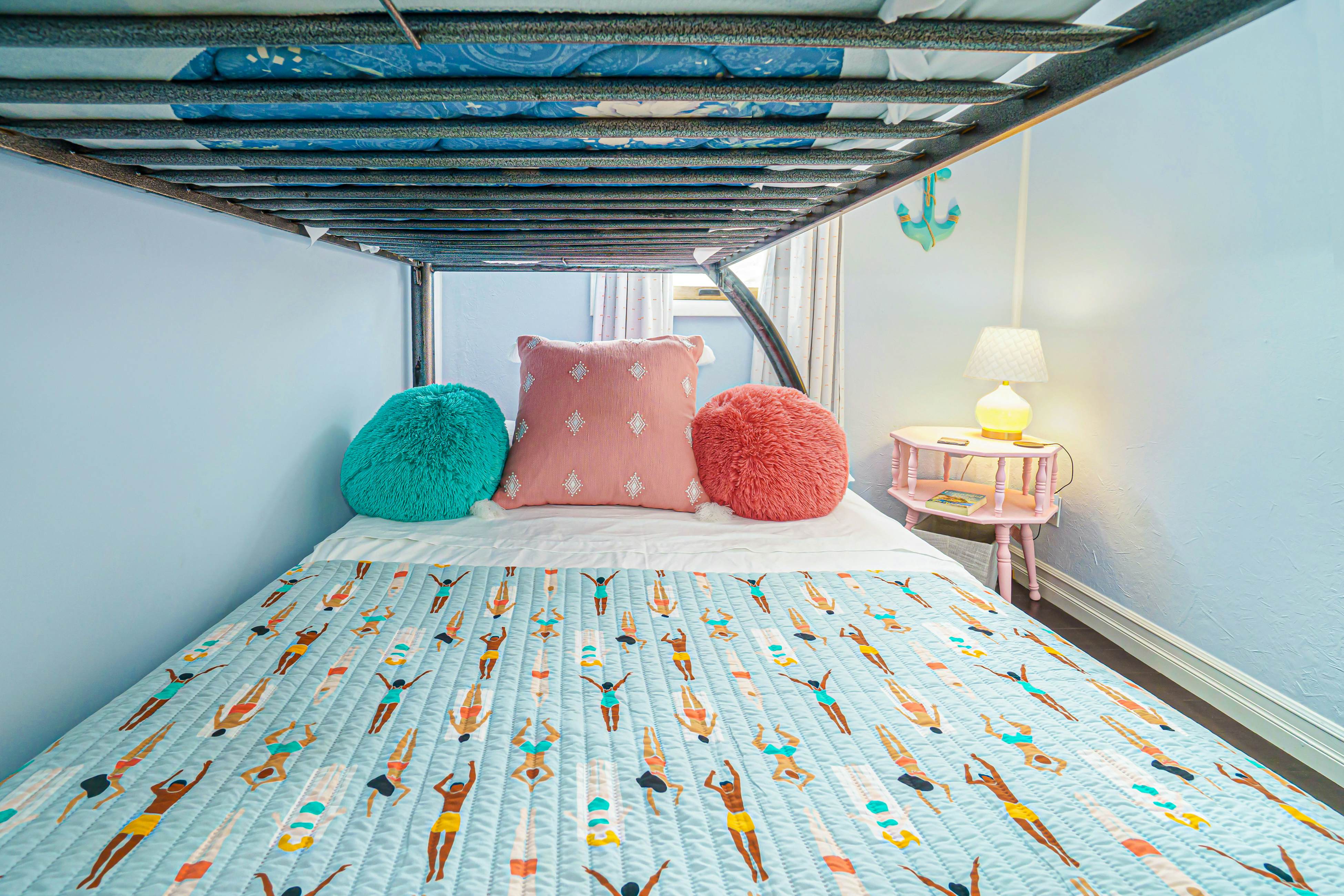 Sunset Alley Cottage 3 BD Beulah, MI Vacation Rental Vacasa