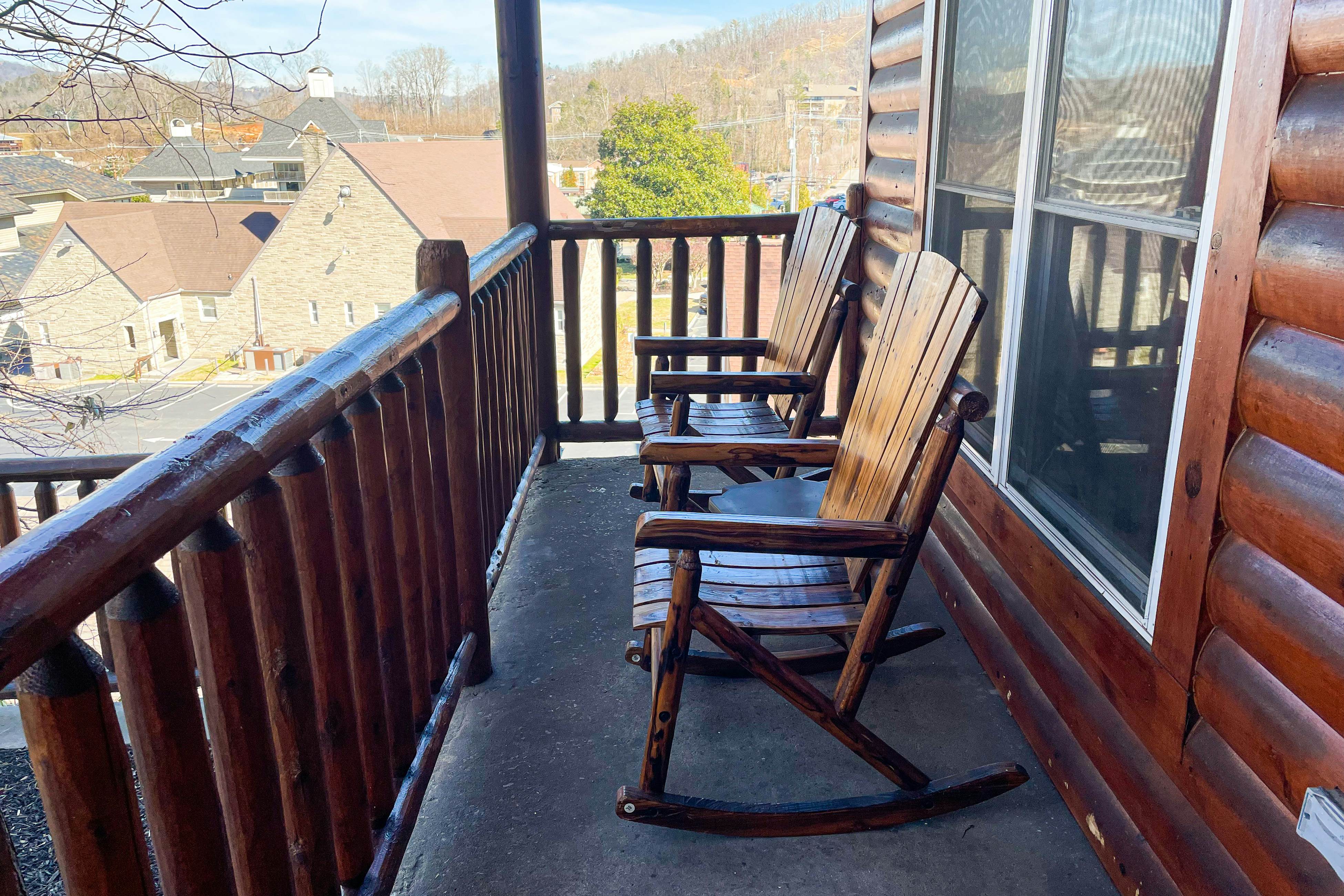 Black Bear Hideaway Cabin | 2 BD Gatlinburg, TN Vacation Rental | Vacasa