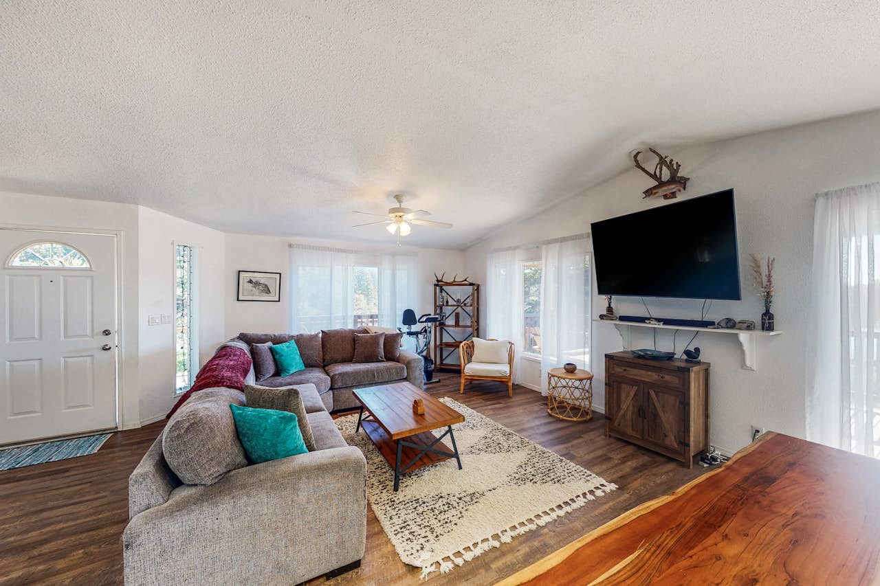 Serenity 2 BD Port Orford, OR Vacation Rental Vacasa