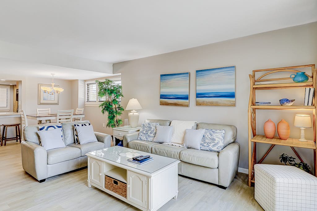 Quiet Hilton Head Getaway with WiFi, Pool, Hot Tub, & Ocean View — Hilton Head, SC — vacation rental