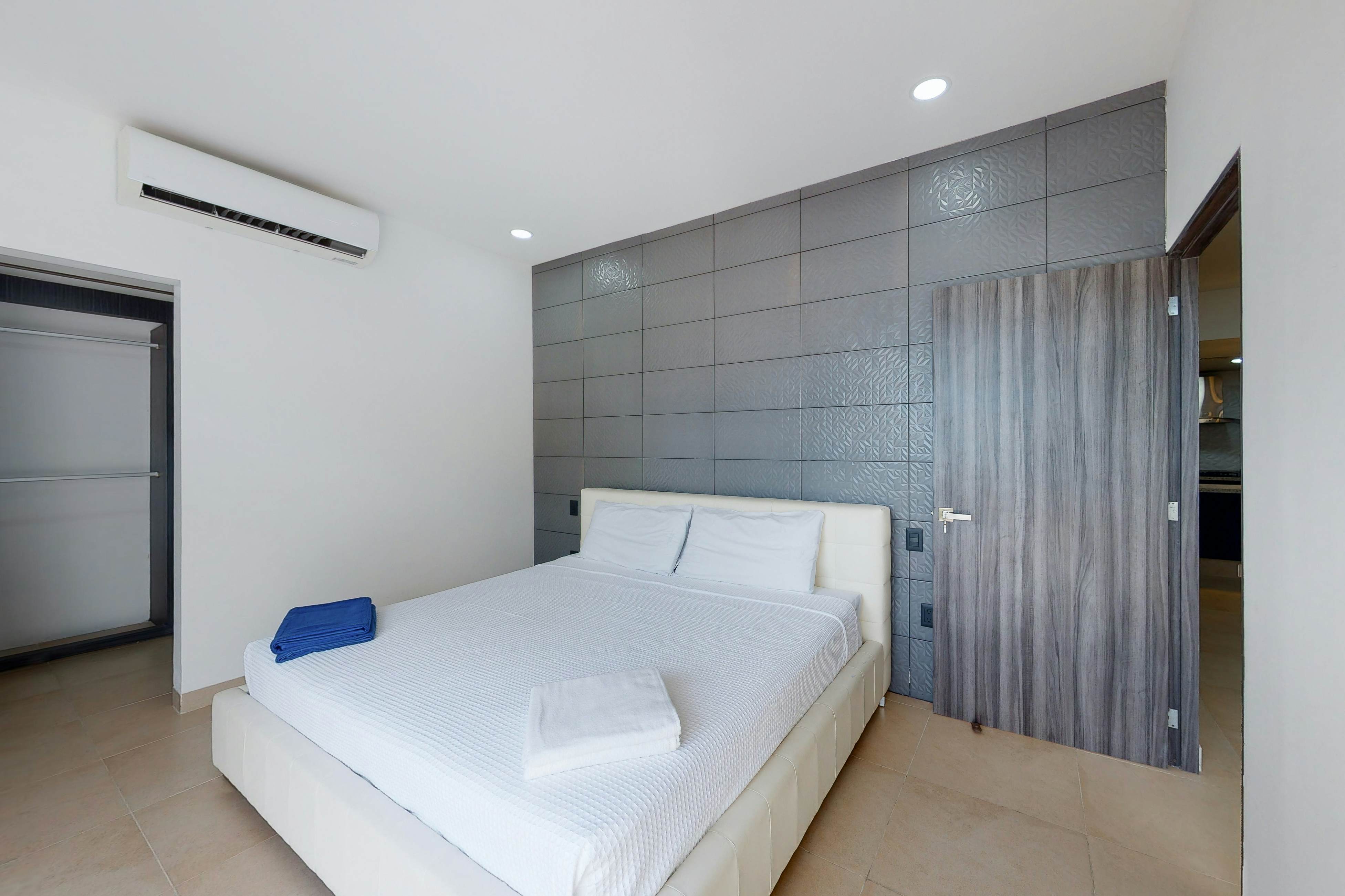 Torre Montevideo # VG02 / Malecon Las Americas