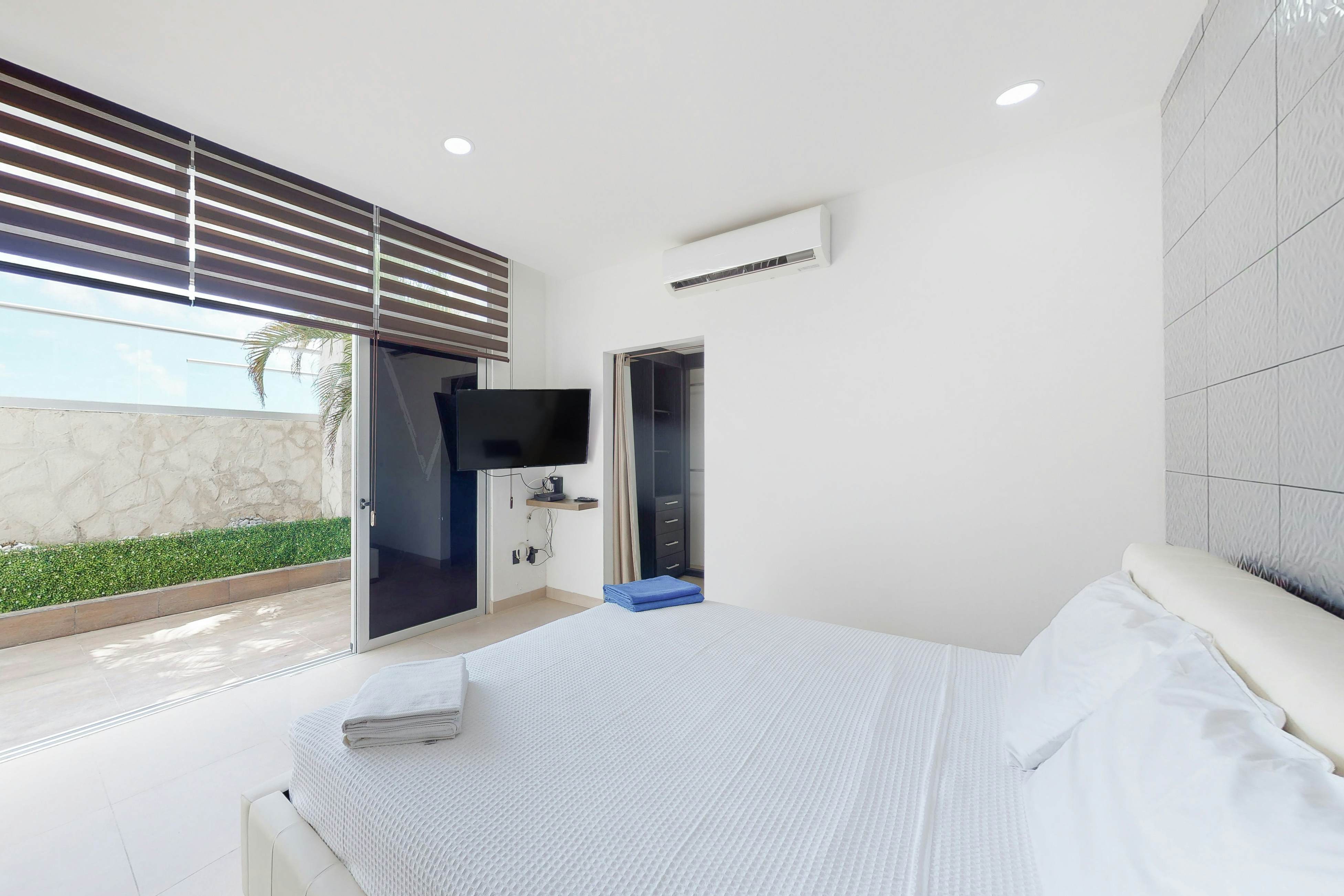 Torre Montevideo # VG02 / Malecon Las Americas