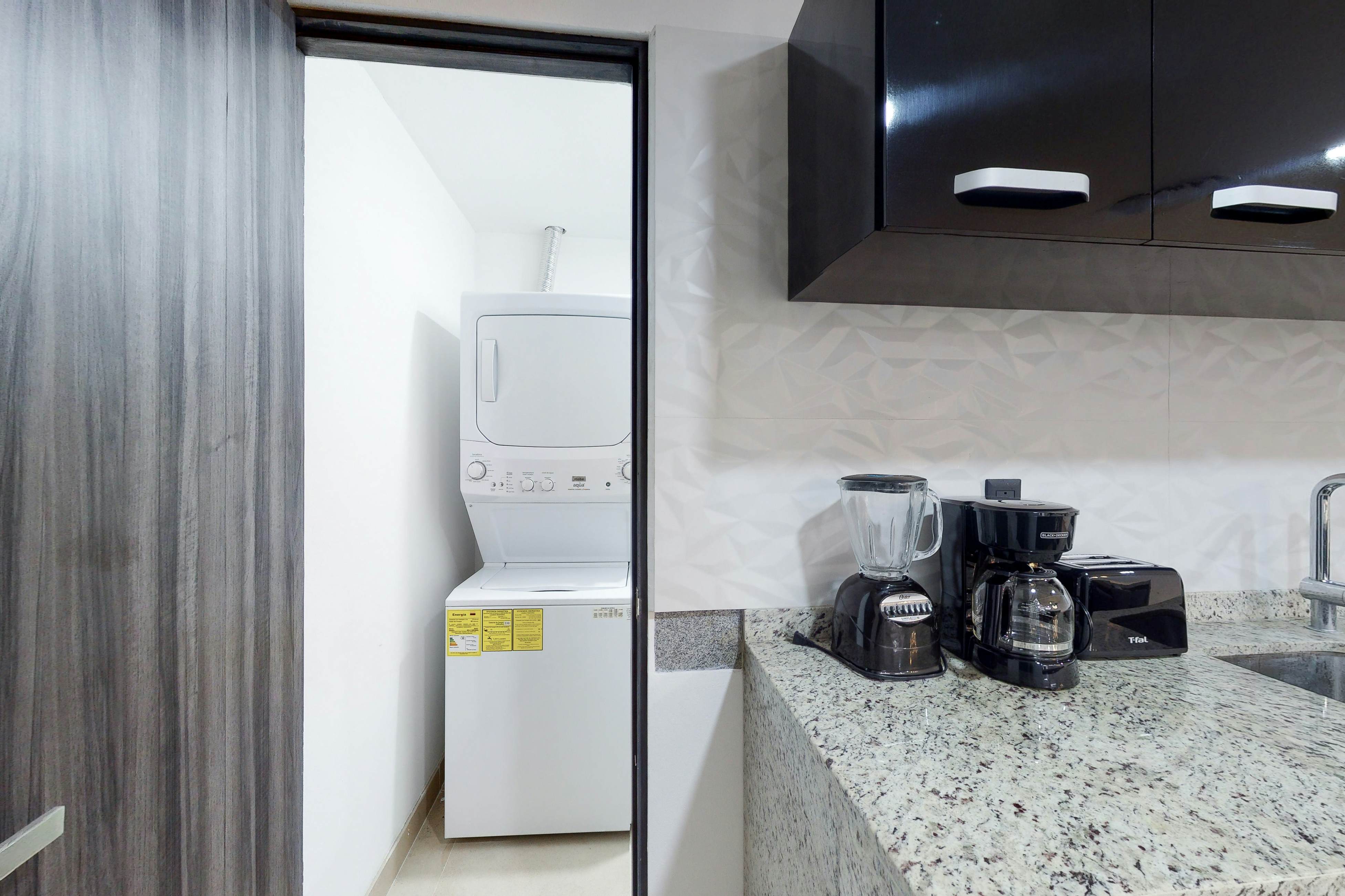 Torre Montevideo # VG02 / Malecon Las Americas