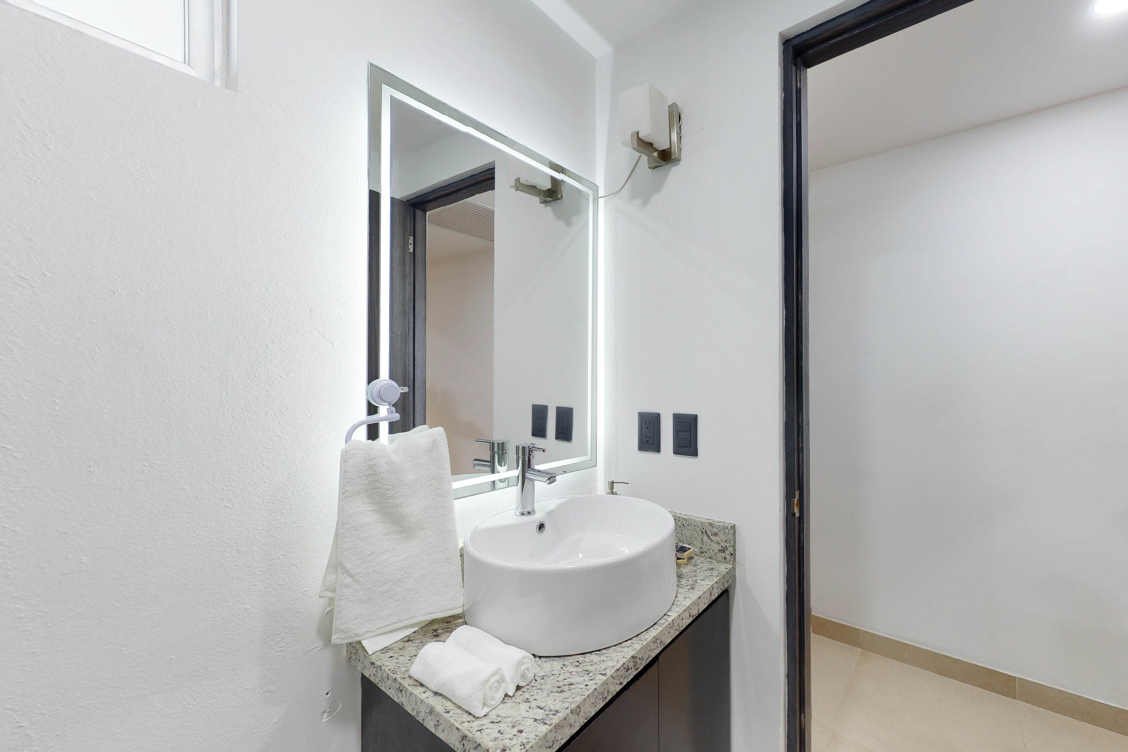 Torre Montevideo # VG02 / Malecon Las Americas