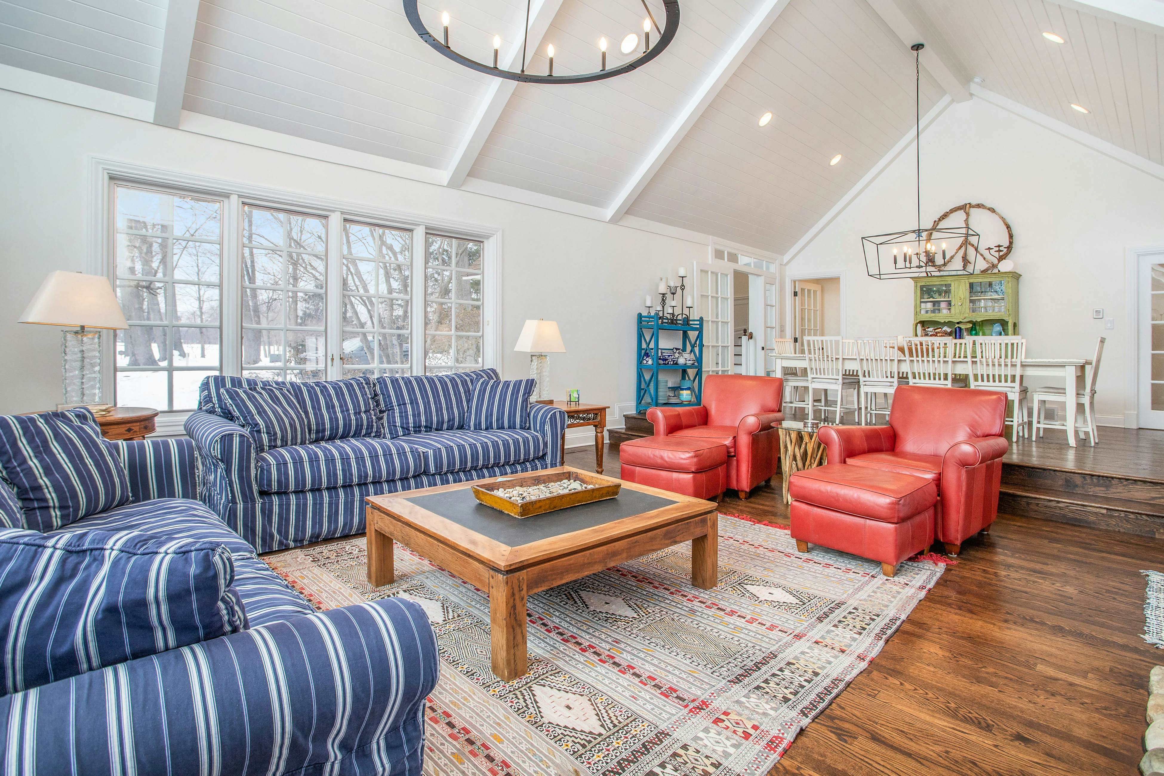 Point Cottage at Point O' Woods 4 BD Benton Harbor, MI Vacation