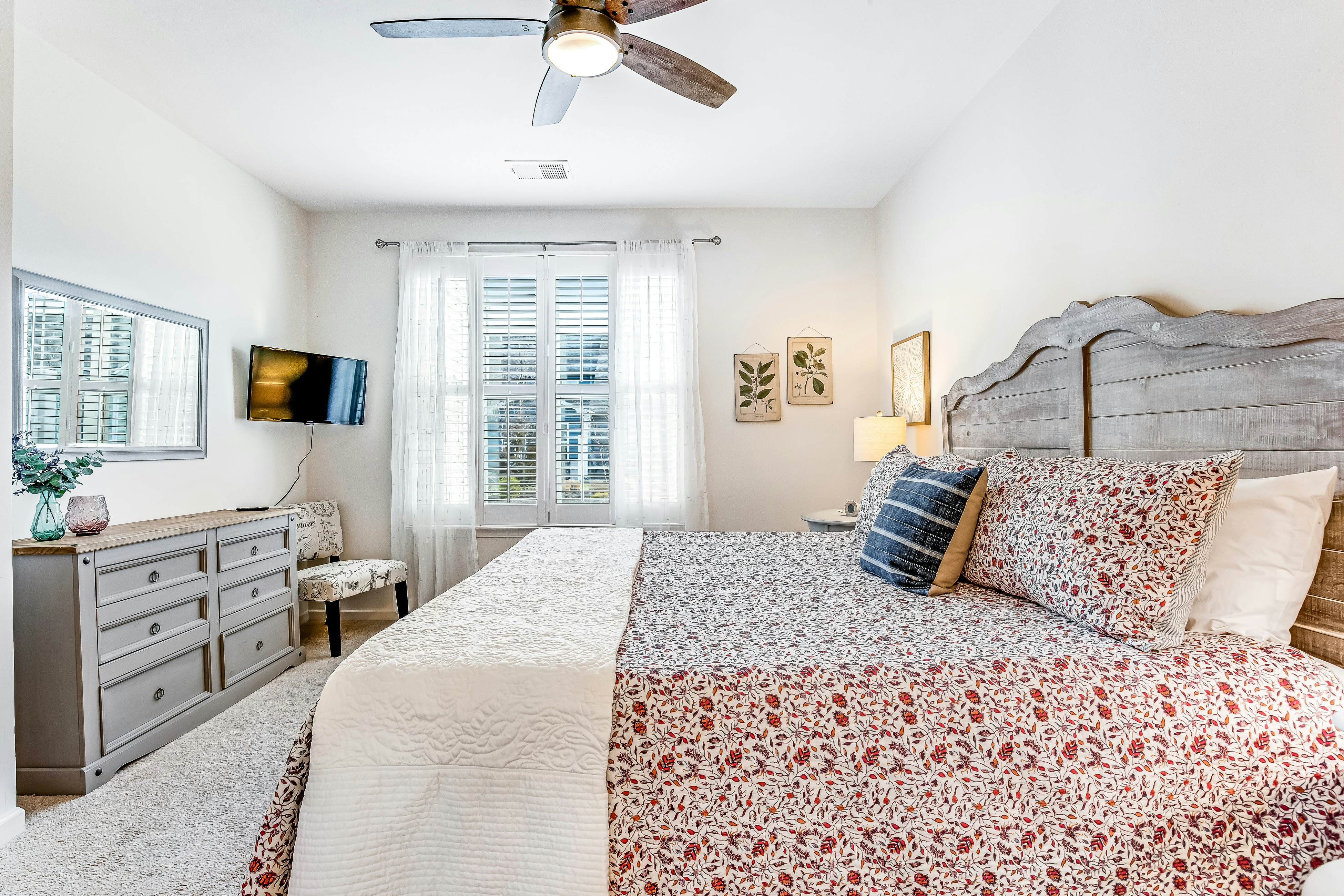 Landing 18723 Old Canal Ln. 3 BD Millville, DE Vacation Rental Vacasa