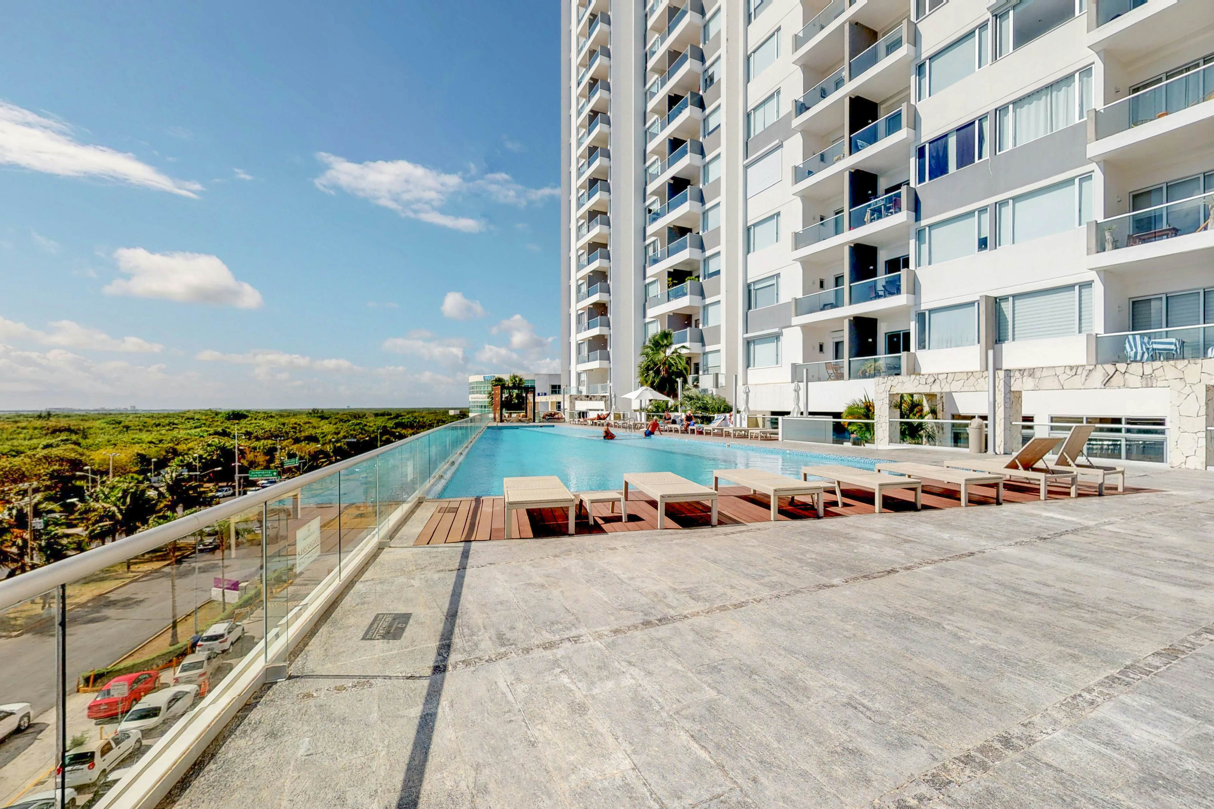 Torre Montevideo # VG02 / Malecon Las Americas