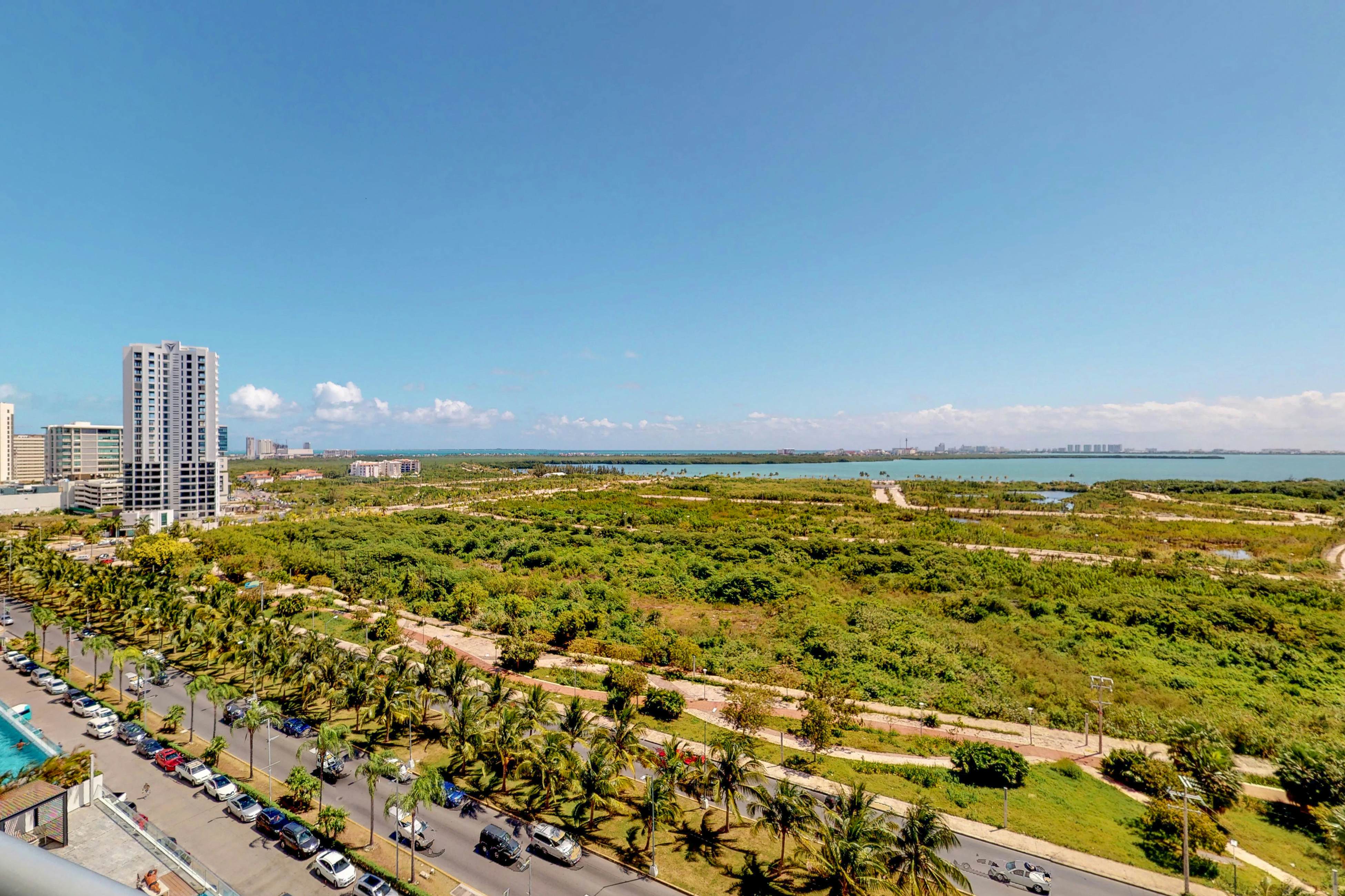 Torre Montevideo # VG02 / Malecon Las Americas