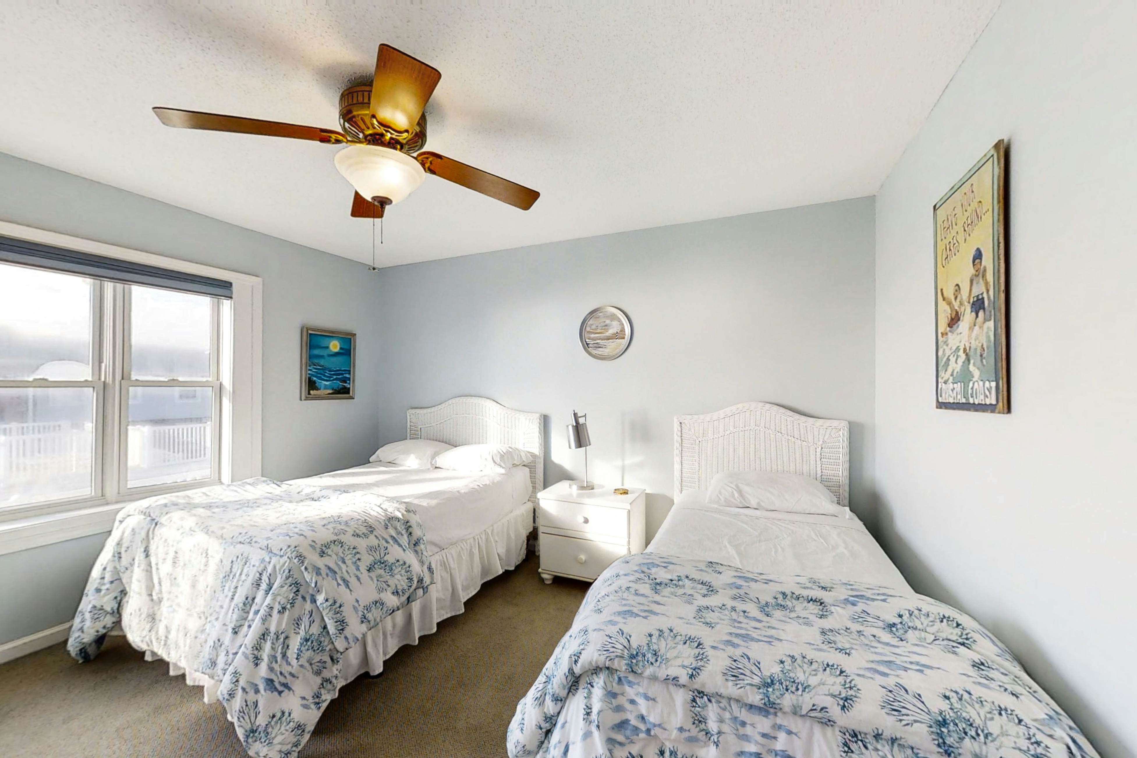 Pine Knoll Townes 2 2 BD Pine Knoll Shores, NC Vacation Rental Vacasa