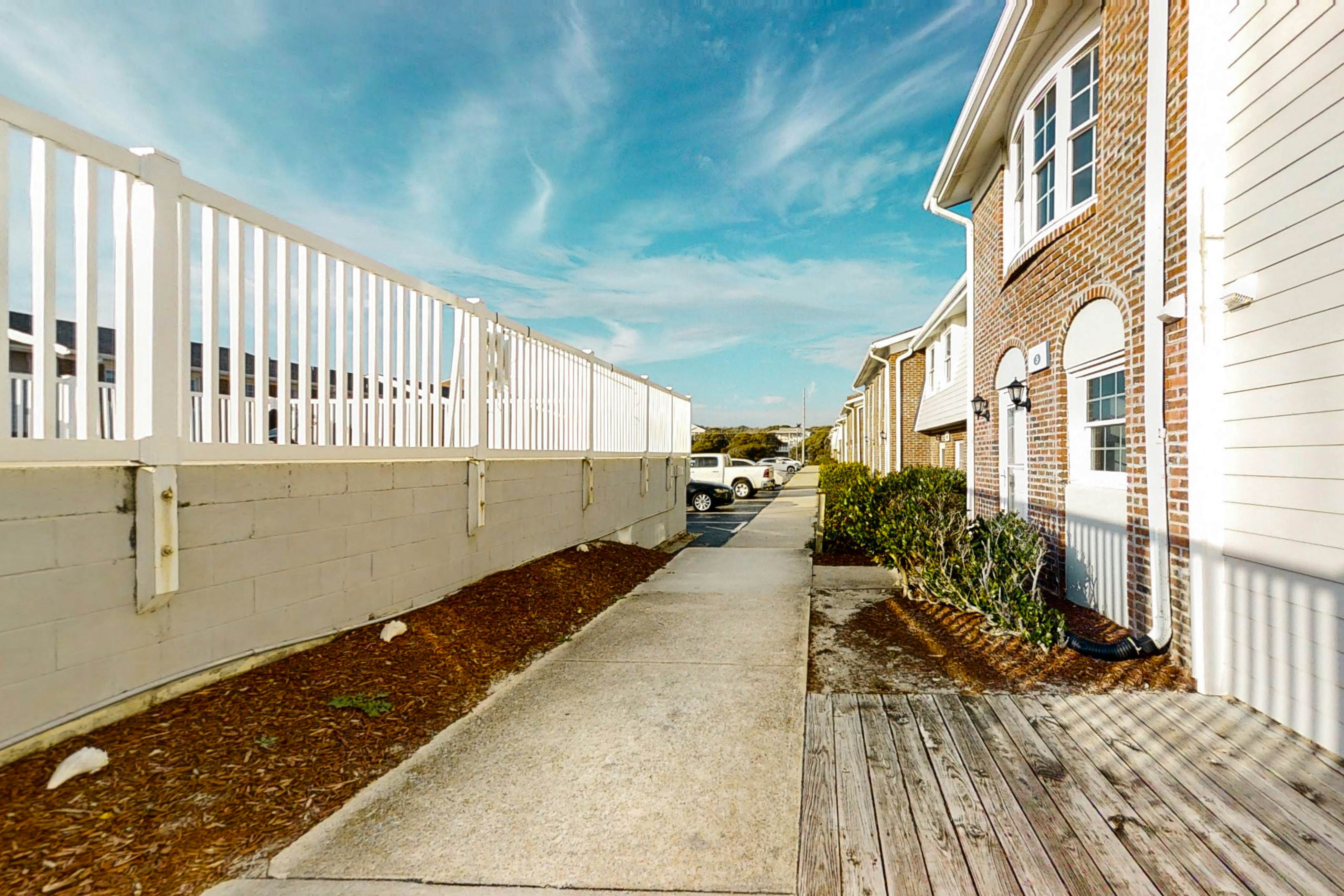 Pine Knoll Townes 2 2 BD Pine Knoll Shores, NC Vacation Rental Vacasa