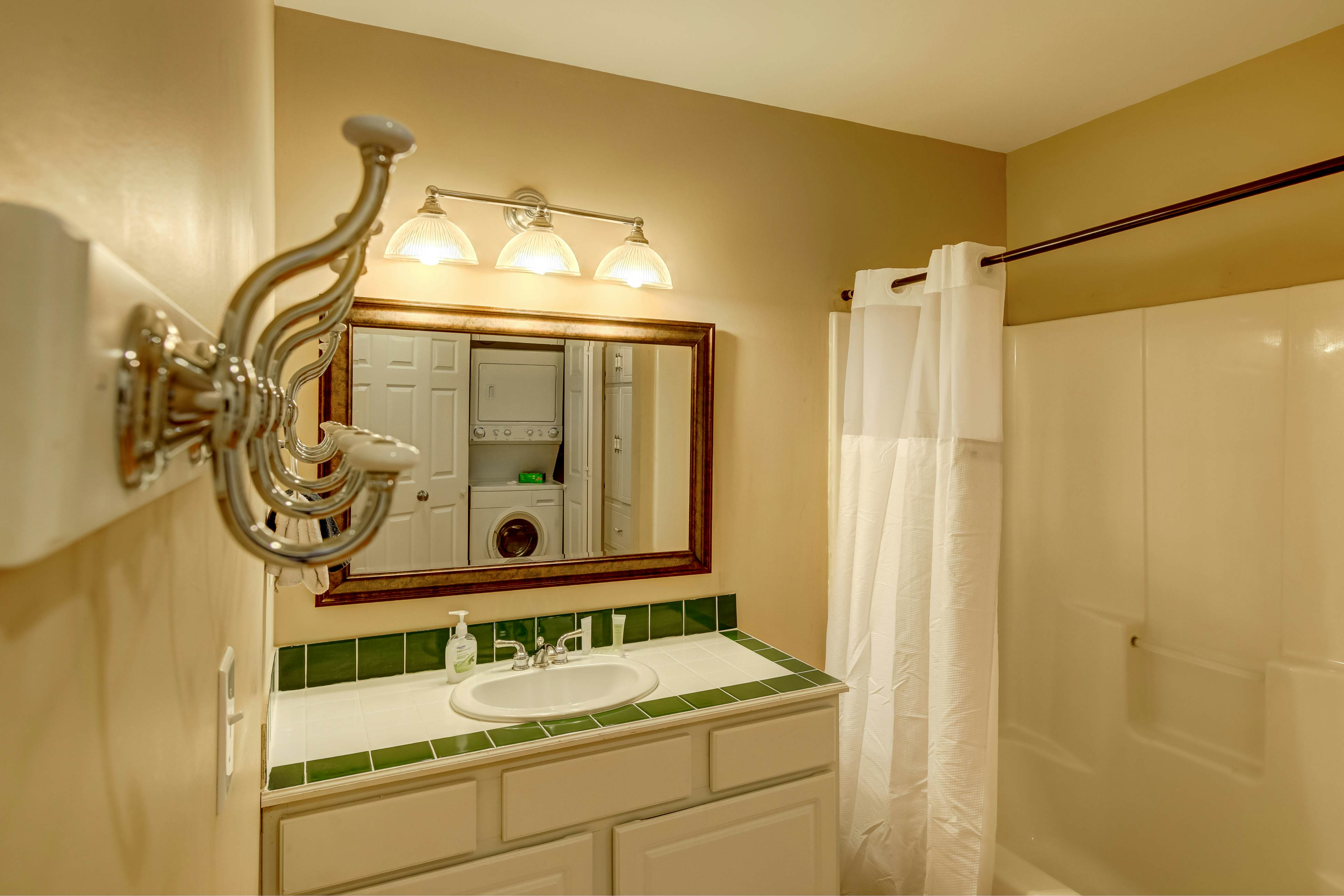 Lakeside Retreat on Lake Rabun