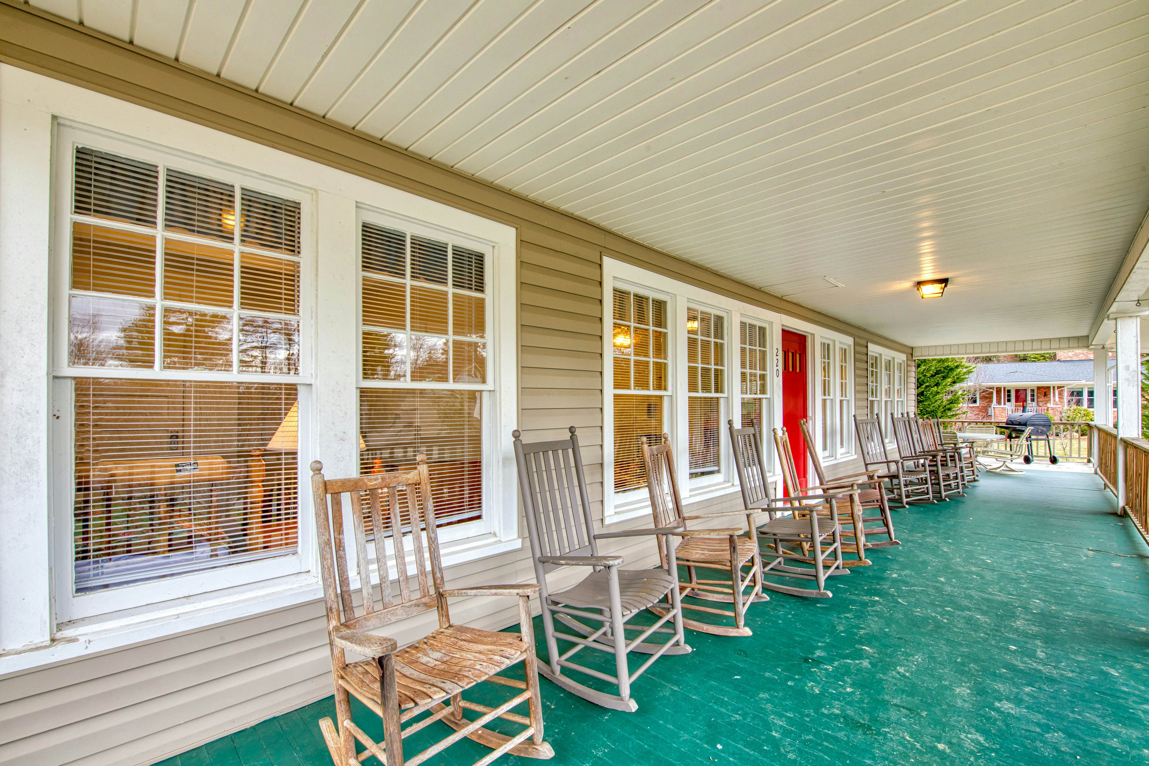 Junaluska Lodge 9 BD Lake Junaluska, NC Vacation Rental Vacasa