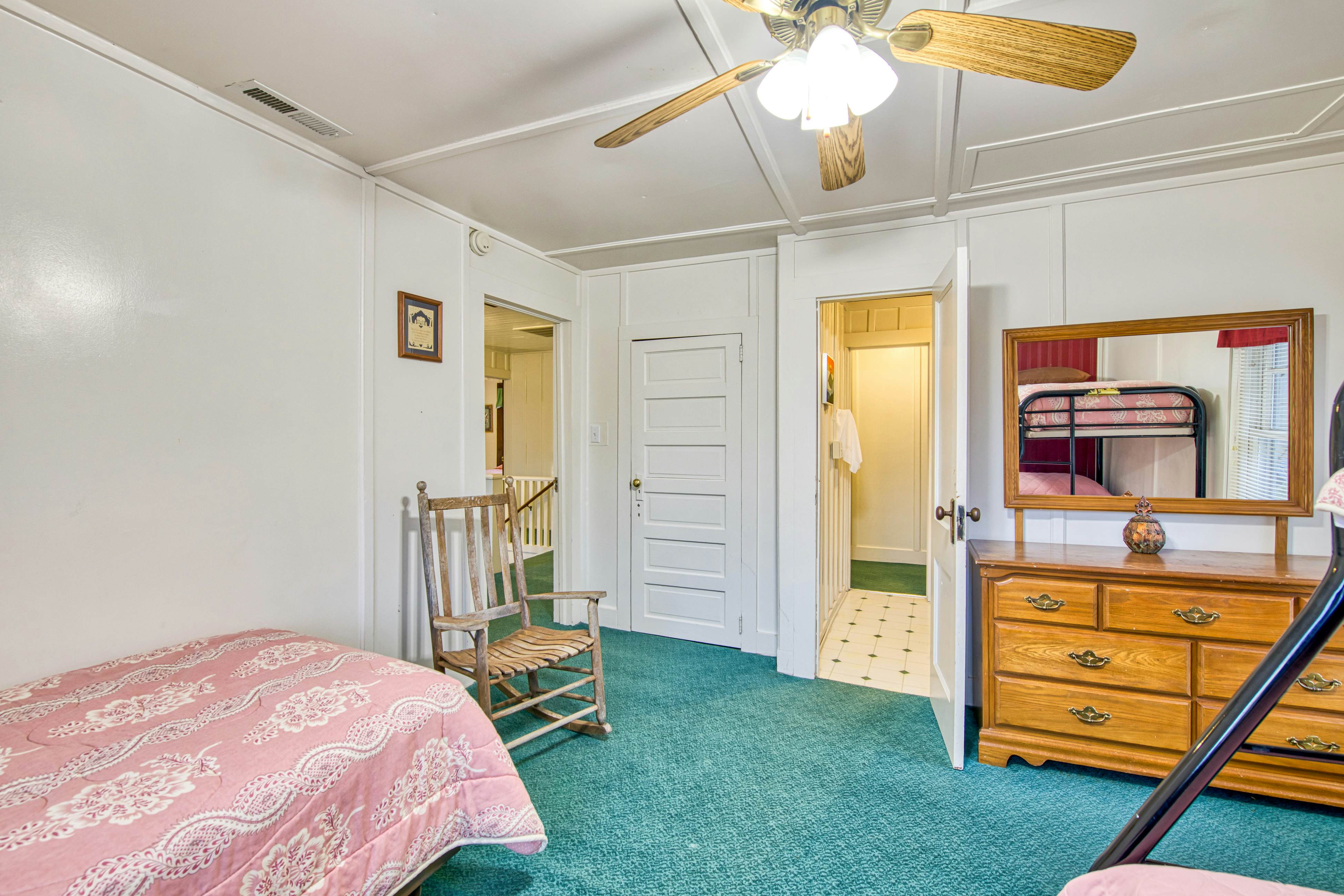 Junaluska Lodge 9 BD Lake Junaluska, NC Vacation Rental Vacasa