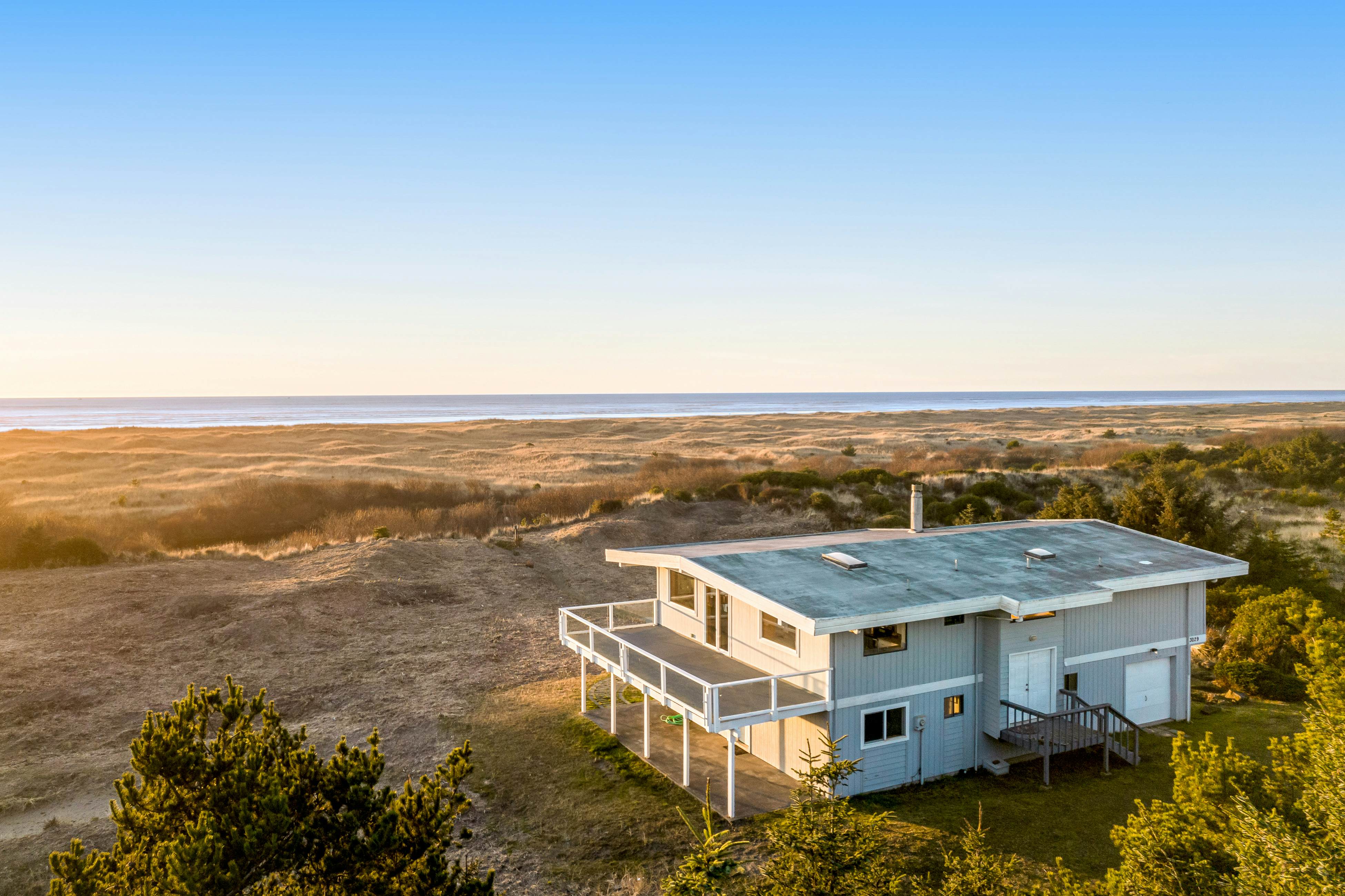 Copalis Beach Hideaway 4 BD Copalis Beach, WA Vacation Rental Vacasa