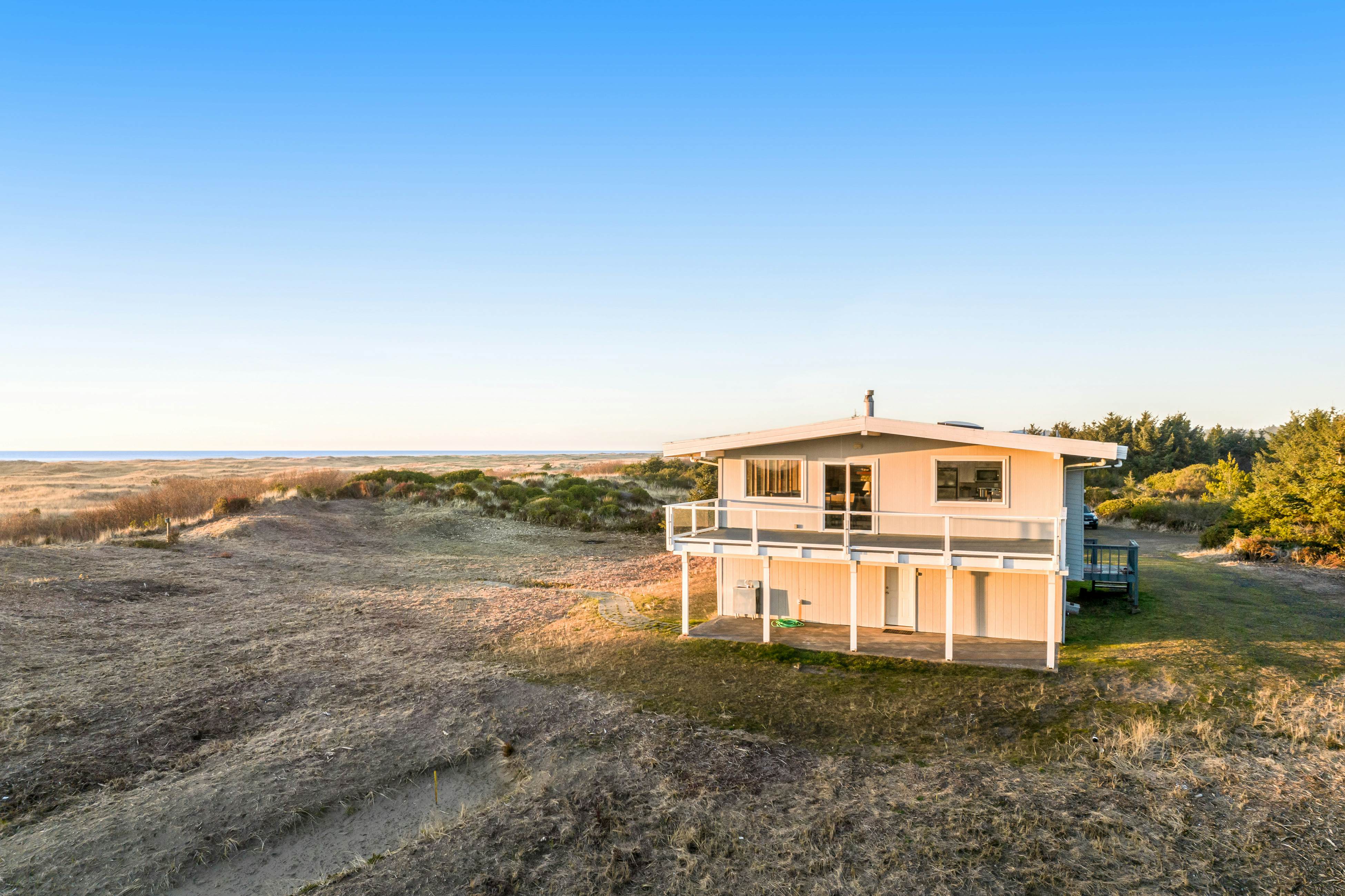 Copalis Beach Hideaway 4 BD Copalis Beach, WA Vacation Rental Vacasa