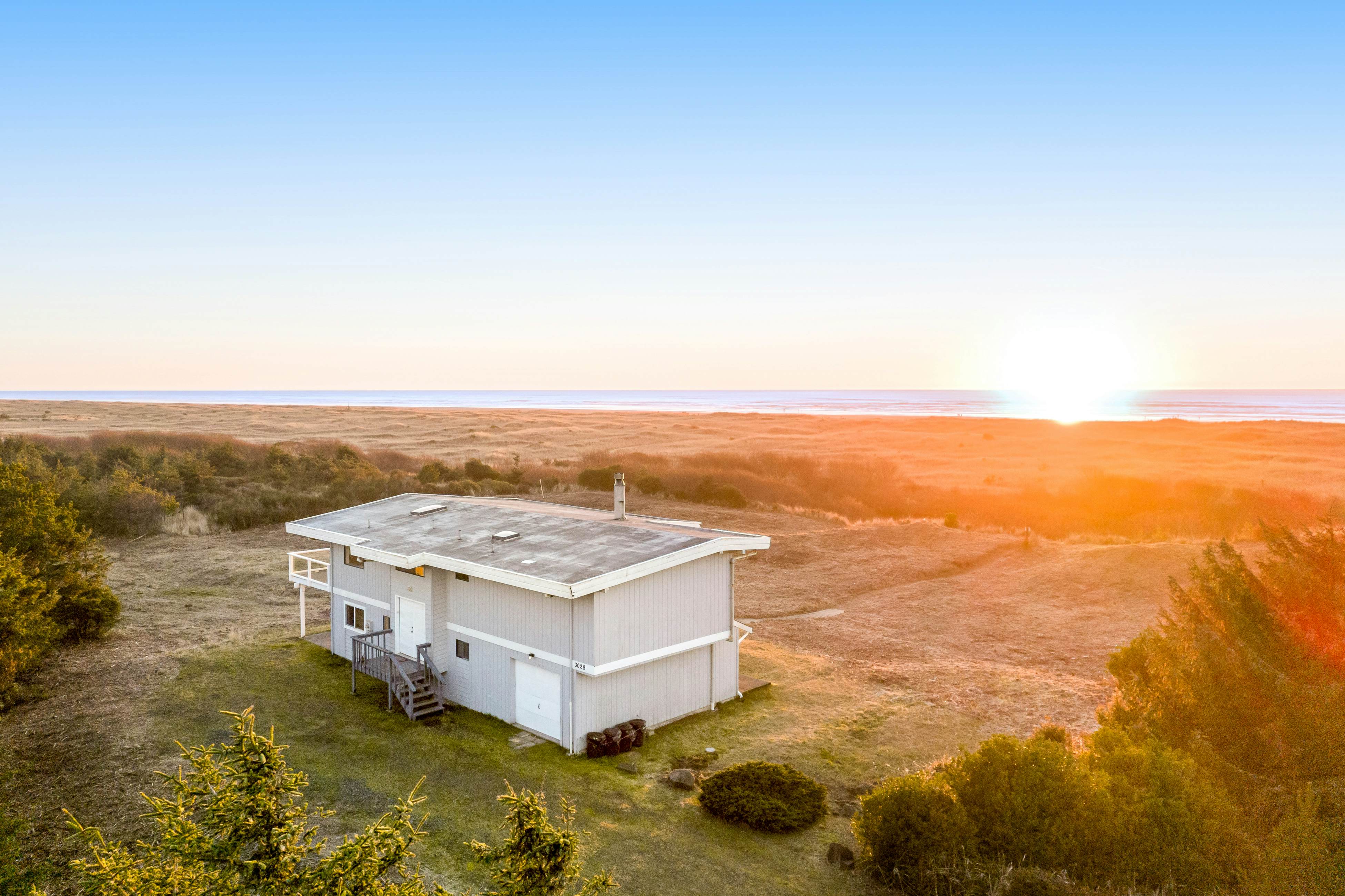 Copalis Beach Hideaway 4 BD Copalis Beach, WA Vacation Rental Vacasa