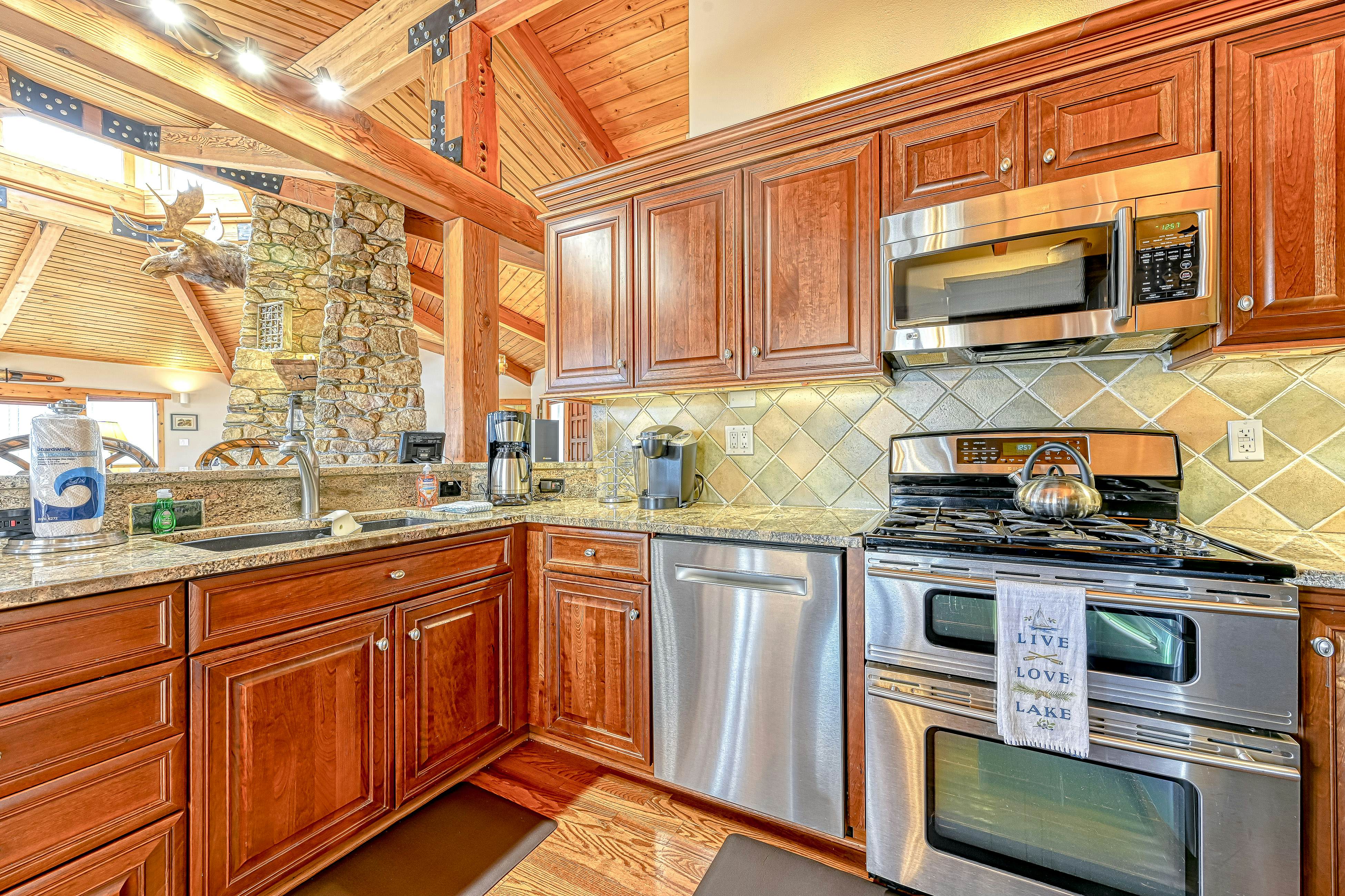 Flying Moose Lodge at Lake Anna