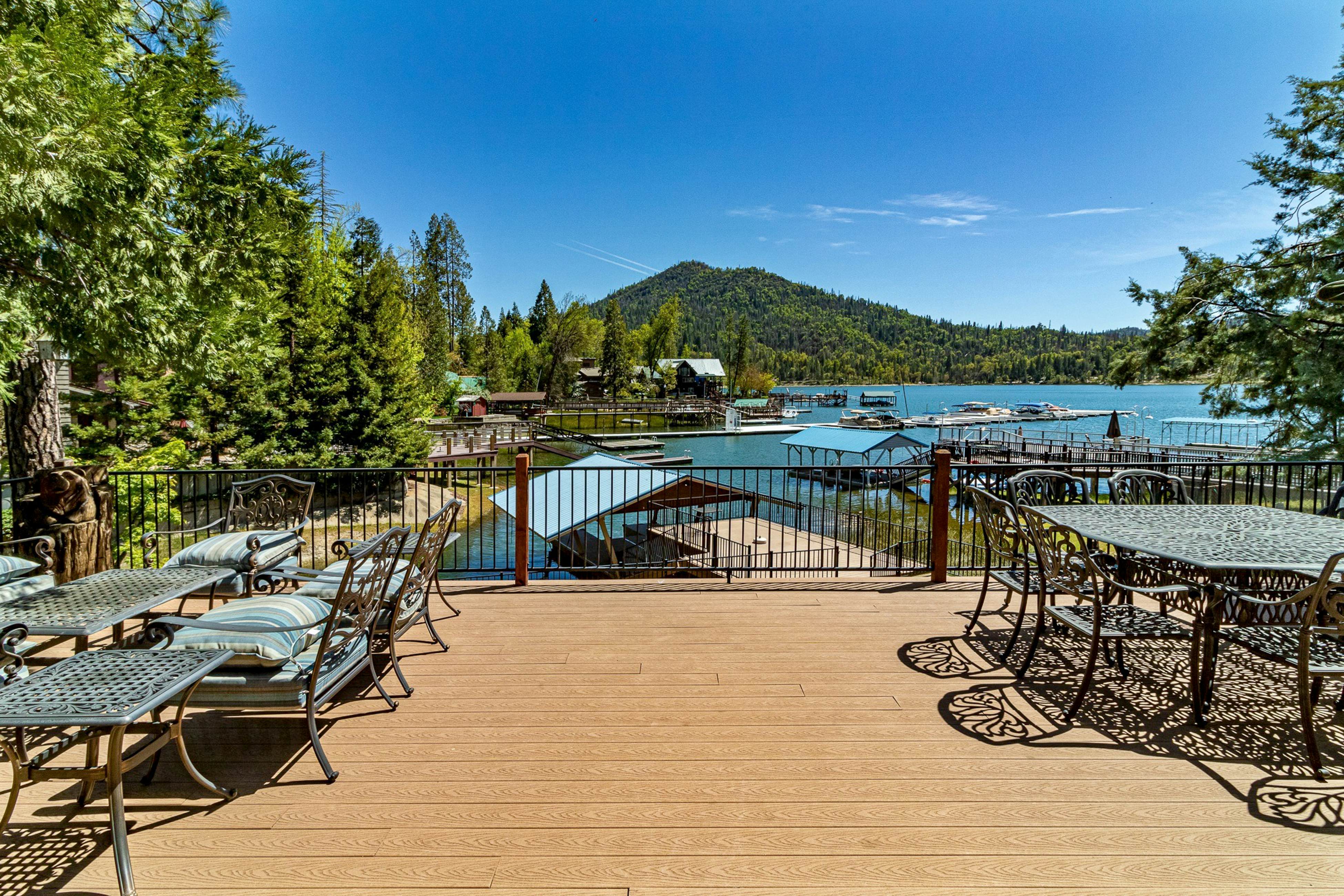 Gerhardt's Lakefront | 6 BD Bass Lake, CA Vacation Rental | Vacasa