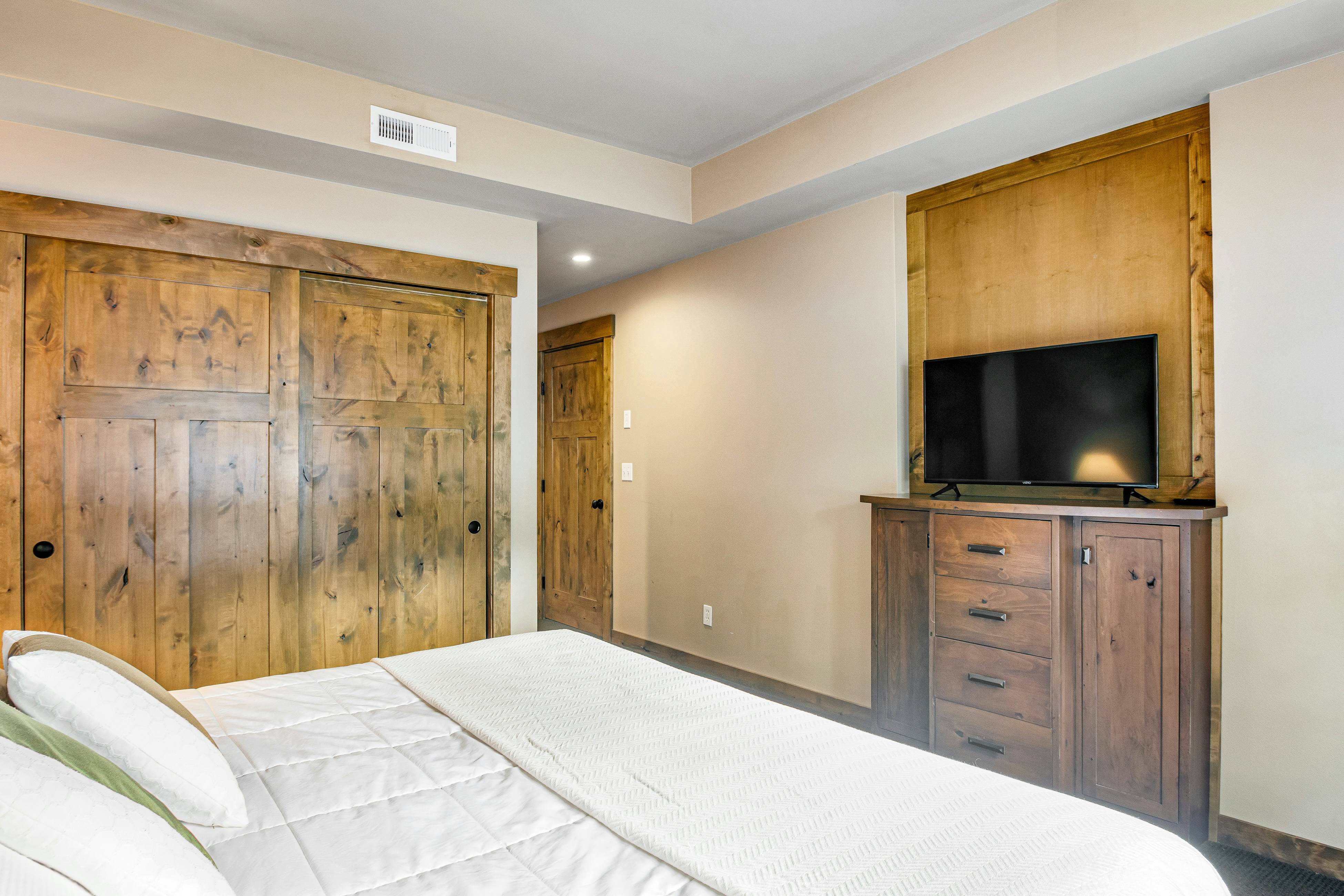 Trailhead Lodge #108