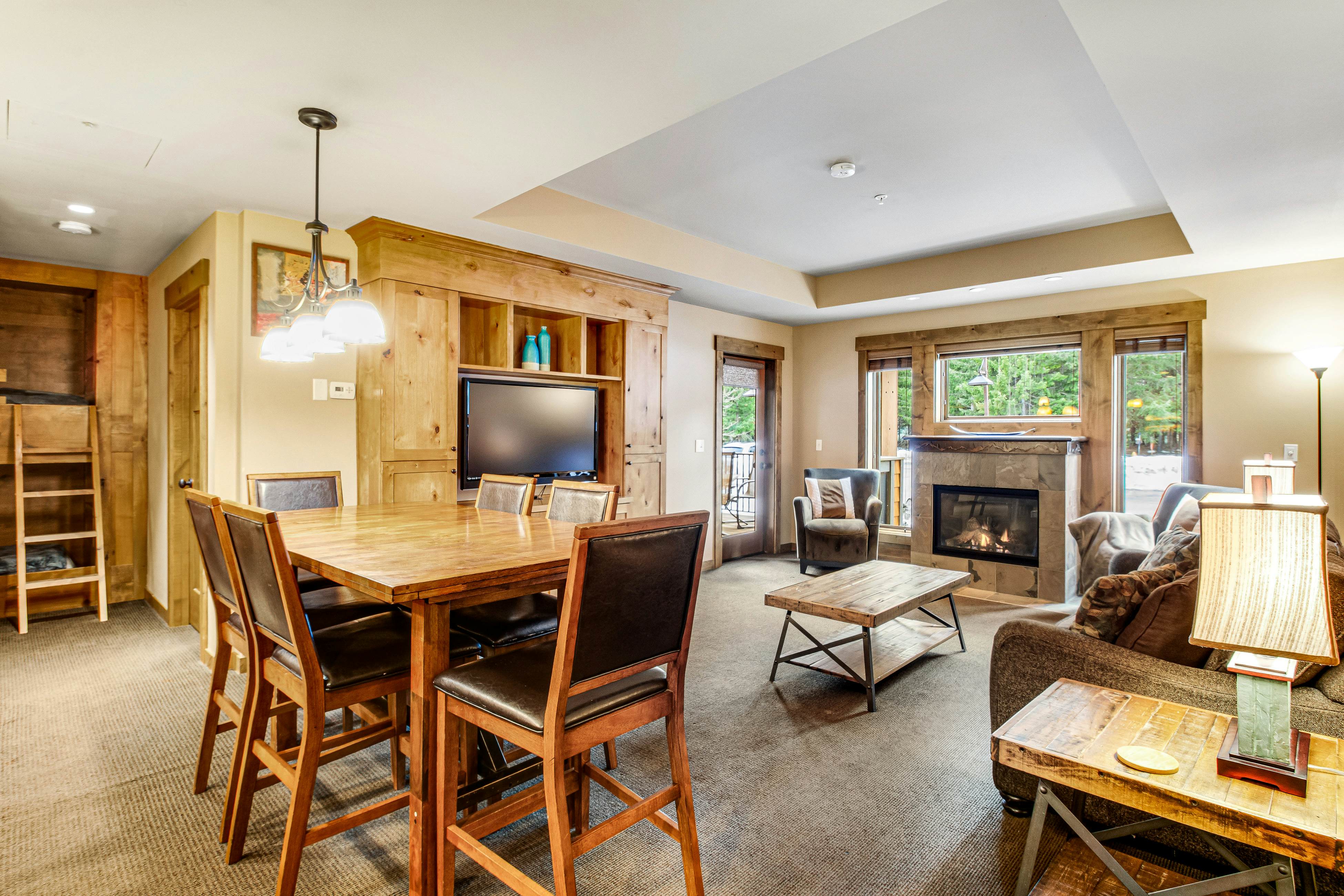 Trailhead Lodge #108