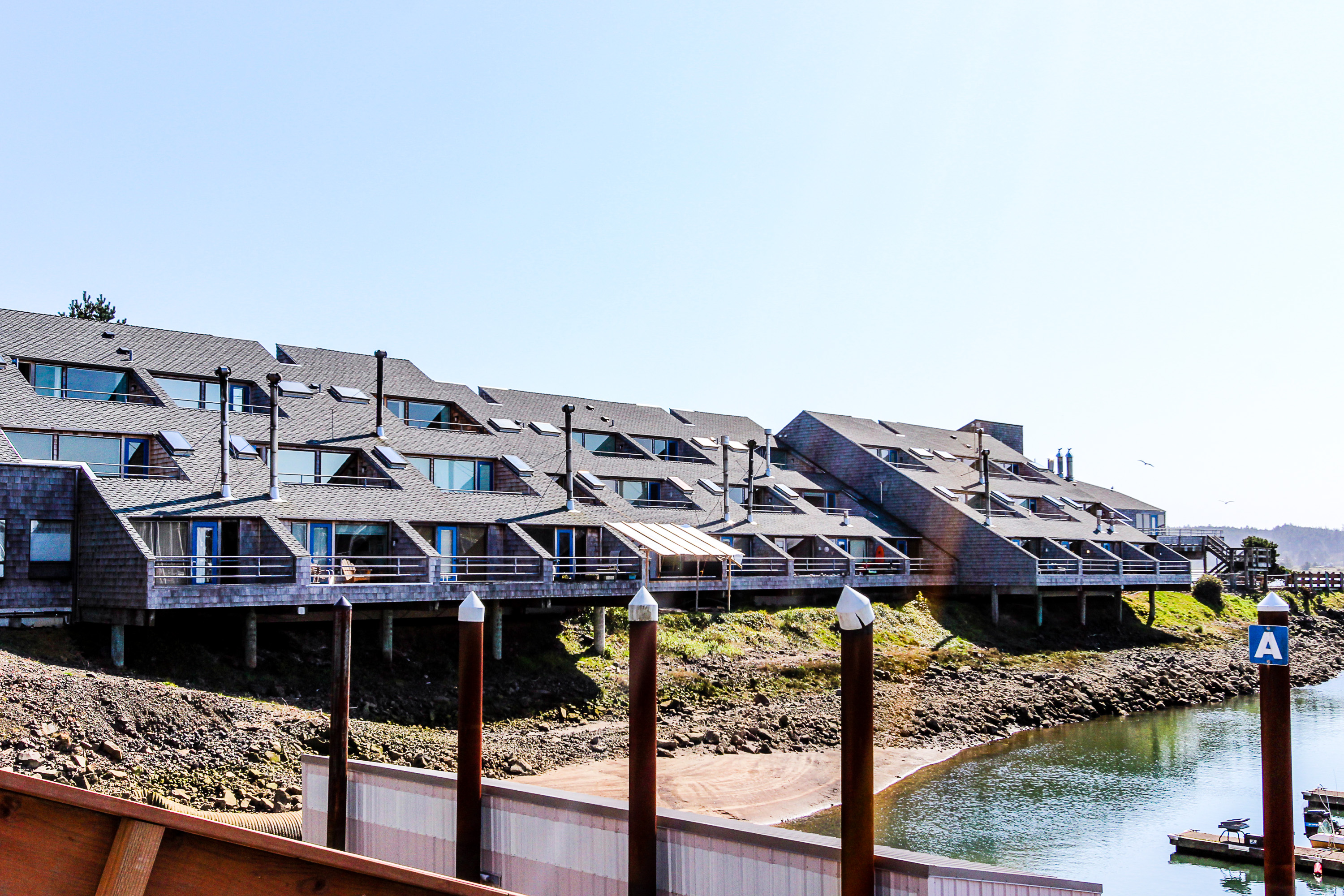 Embarcadero Condo E225 2 BD Newport, OR Vacation Rental Vacasa