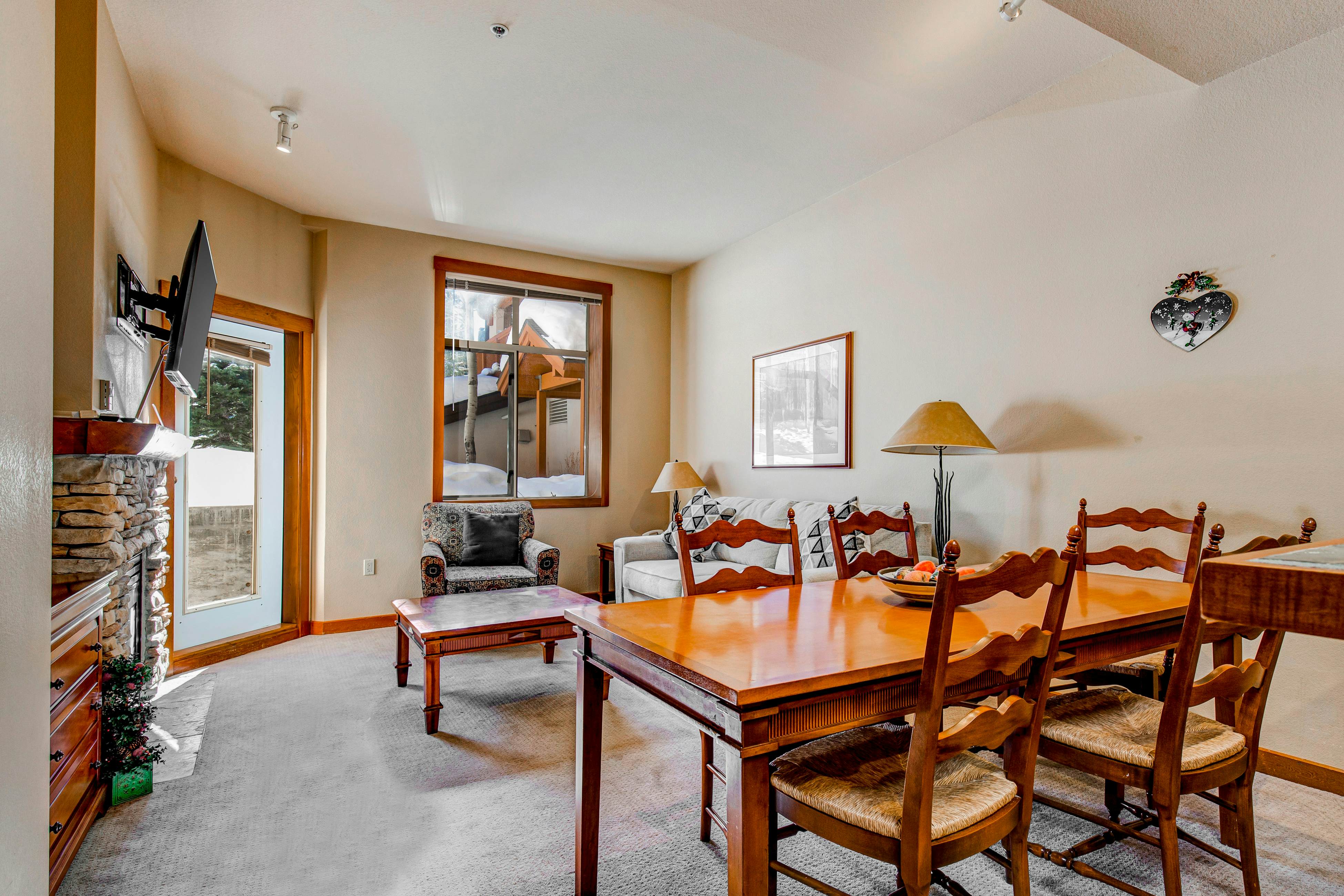 Powderhorn Lodge 107 - Columbine Suite