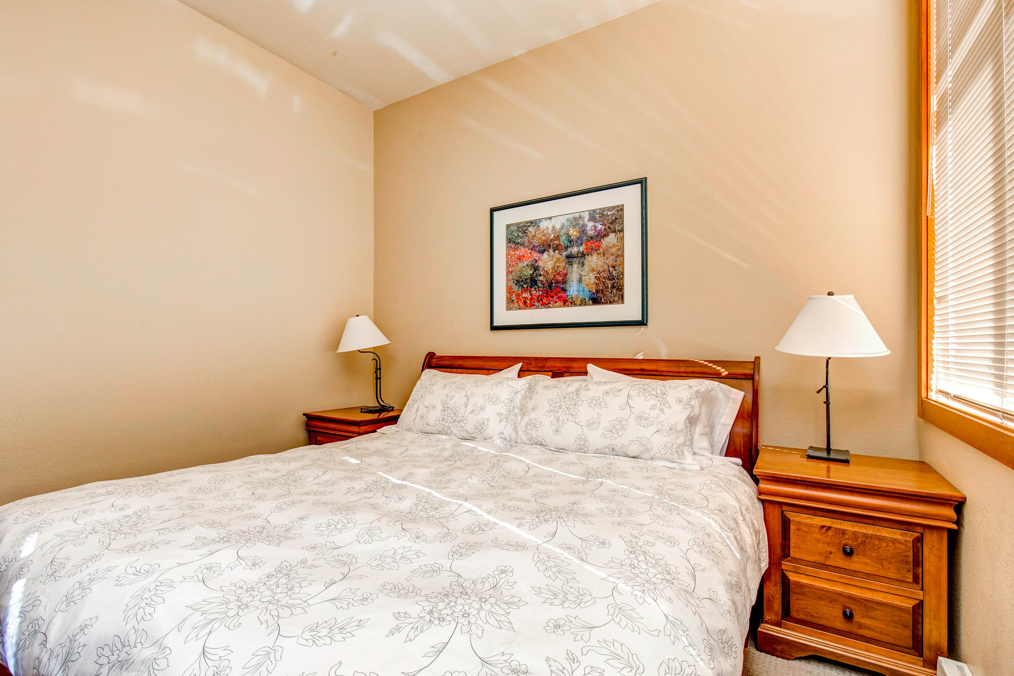 Powderhorn Lodge 107 - Columbine Suite