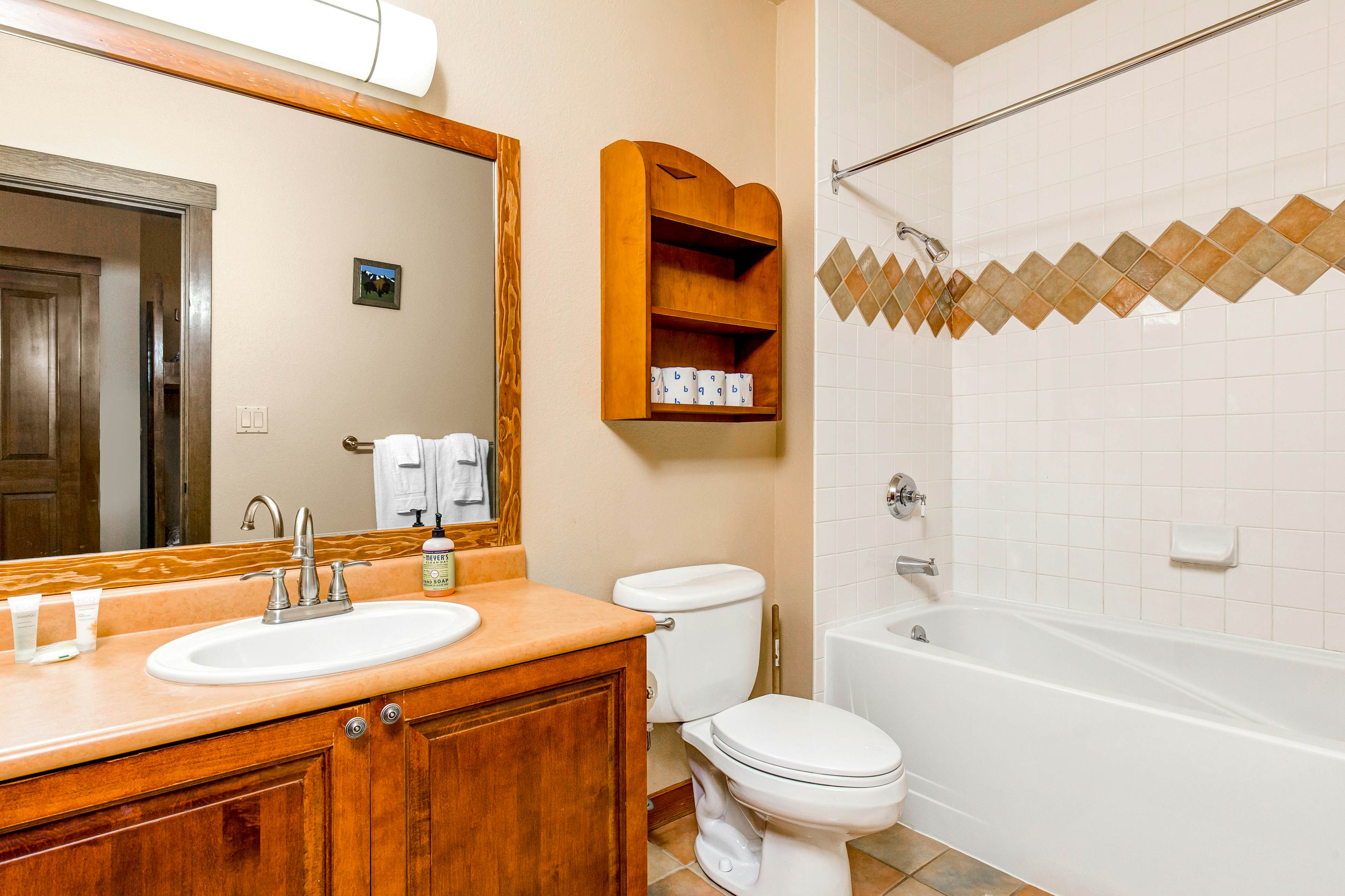 Powderhorn Lodge 107 - Columbine Suite