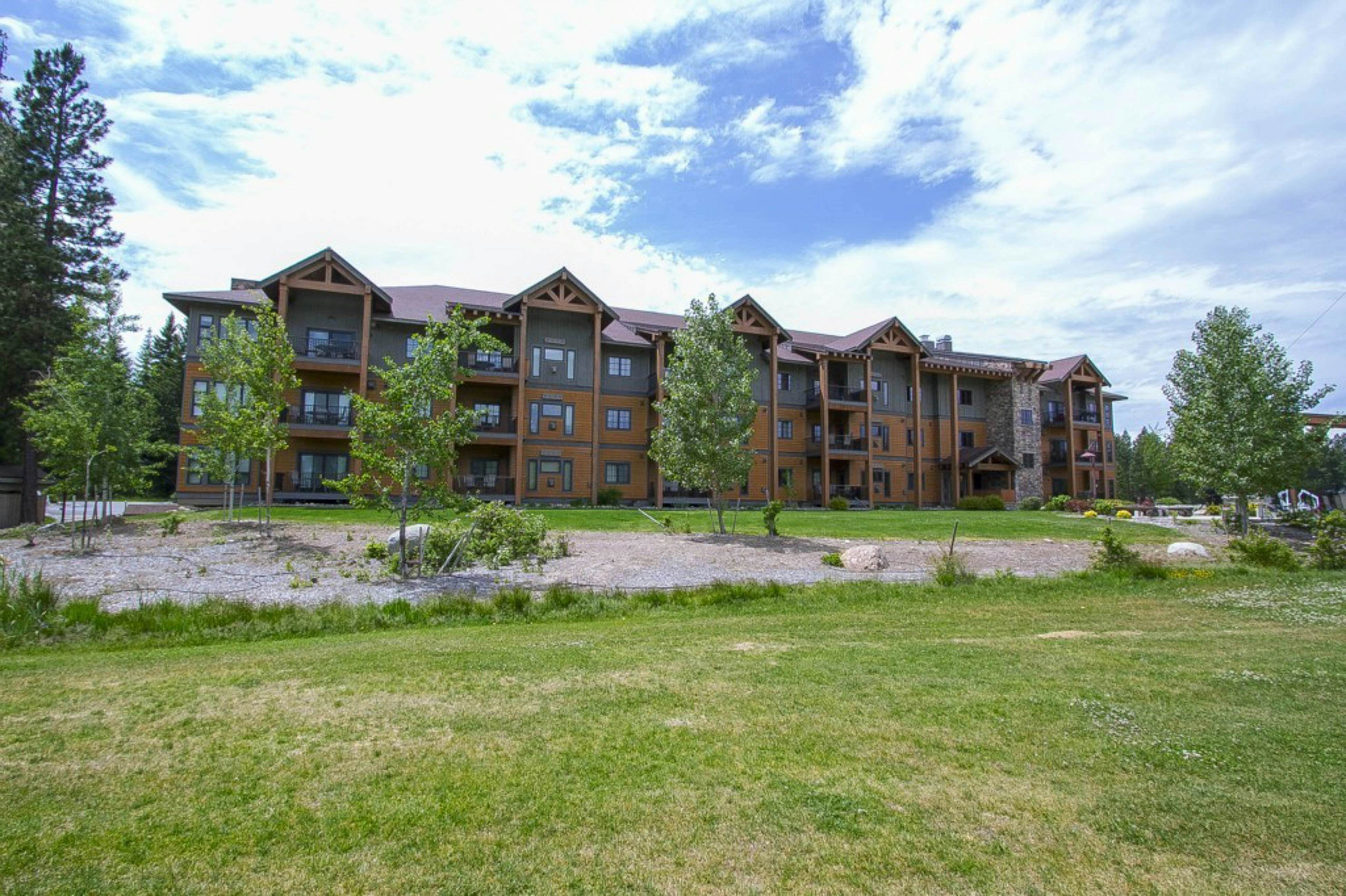 Trailhead Lodge #108